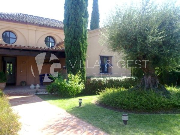 Villa for rent in Nueva Andalucia, Costa del Sol