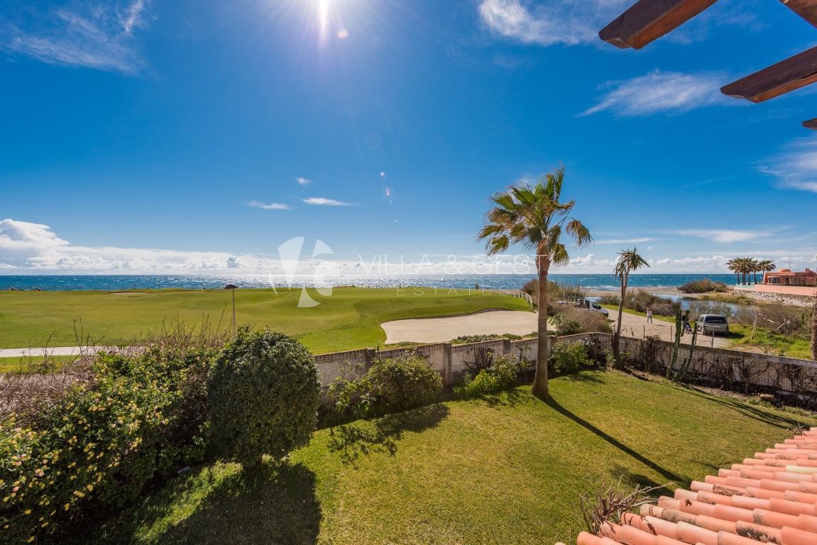 Villa for sale in San Pedro de Alcantara, Costa del Sol