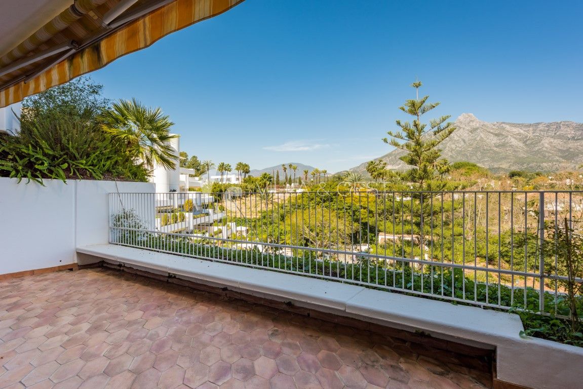 FANTASTIC DUPLEX PENTHOUSE IN LAS LOMAS DE MARBELLA