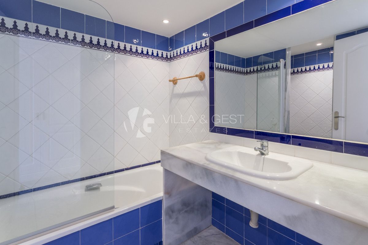 APARTMENT IN ALHAMBRA DEL GOLF