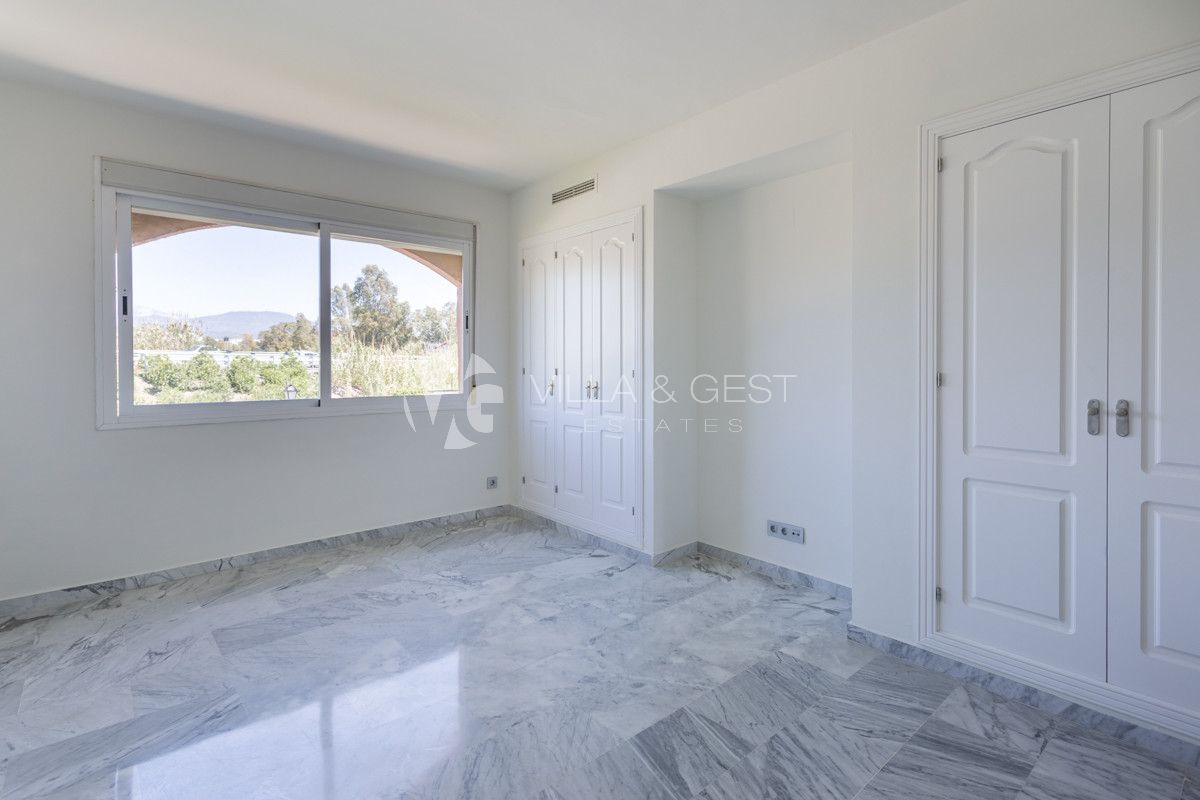 APARTMENT IN ALHAMBRA DEL GOLF