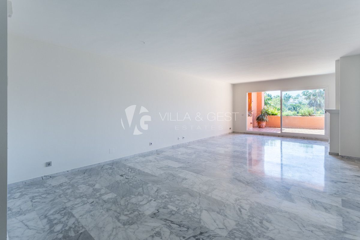 APARTMENT IN ALHAMBRA DEL GOLF