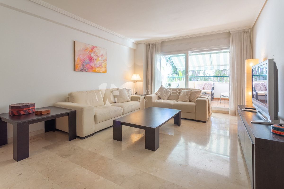 APARTMENT IN GUADALMINA BAJA