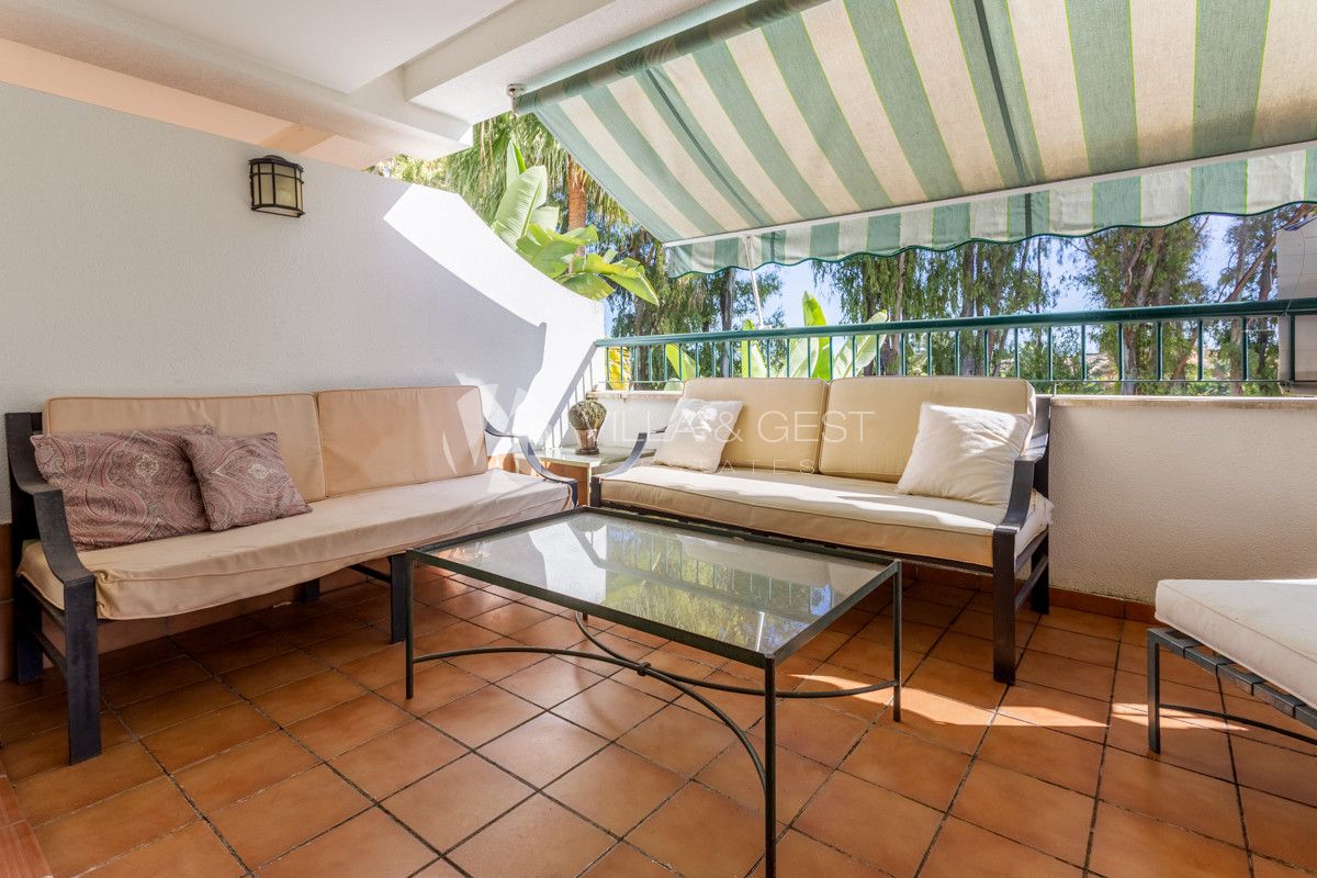 APARTMENT IN GUADALMINA BAJA