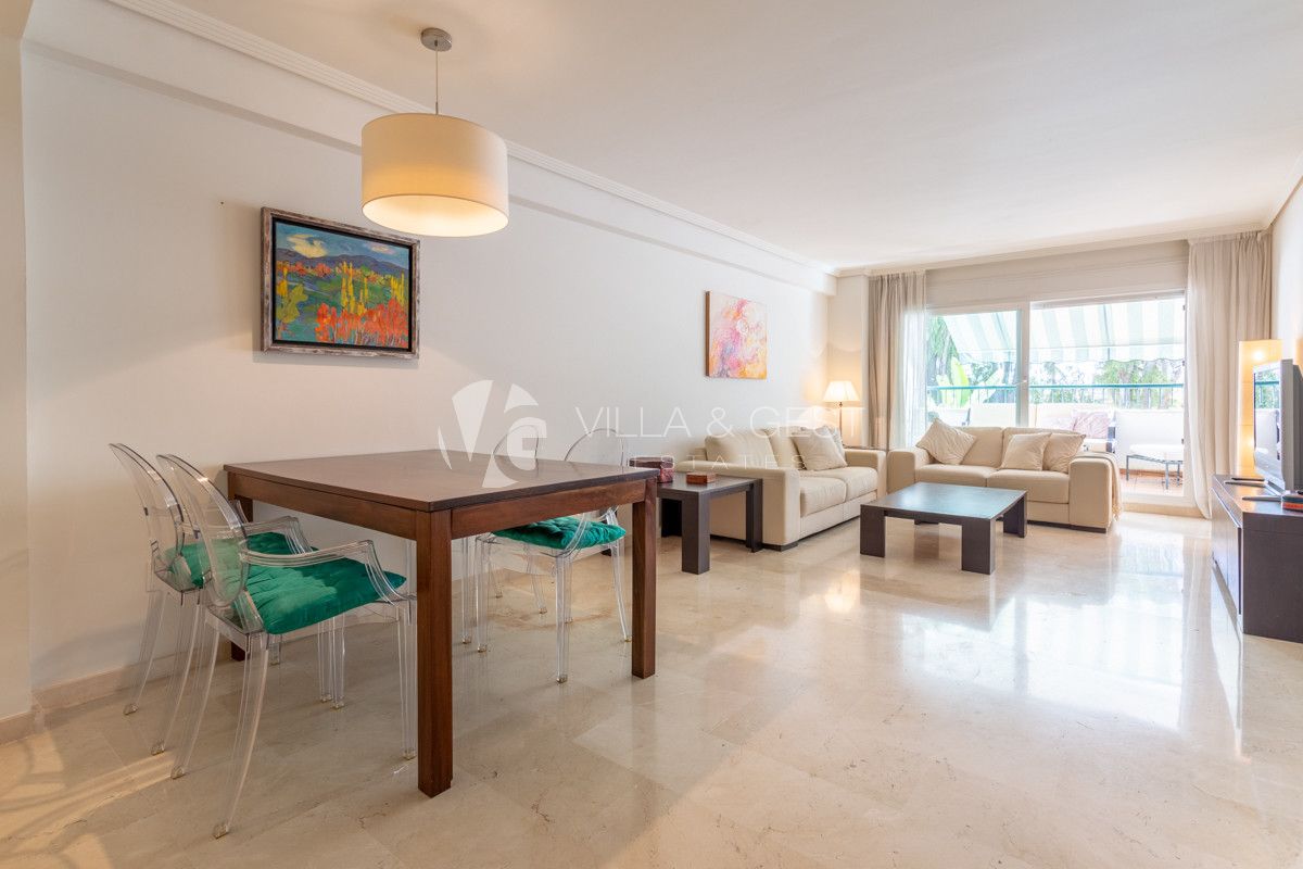 APARTMENT IN GUADALMINA BAJA