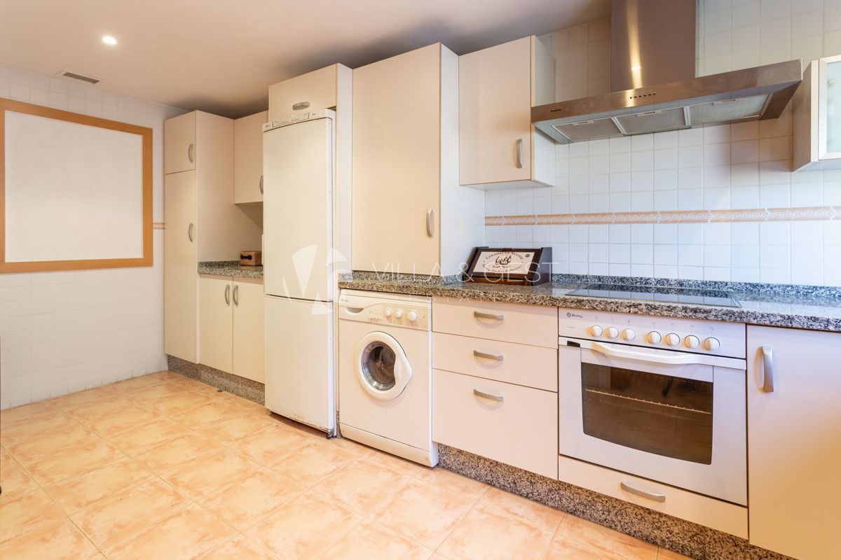 APARTMENT IN GUADALMINA BAJA