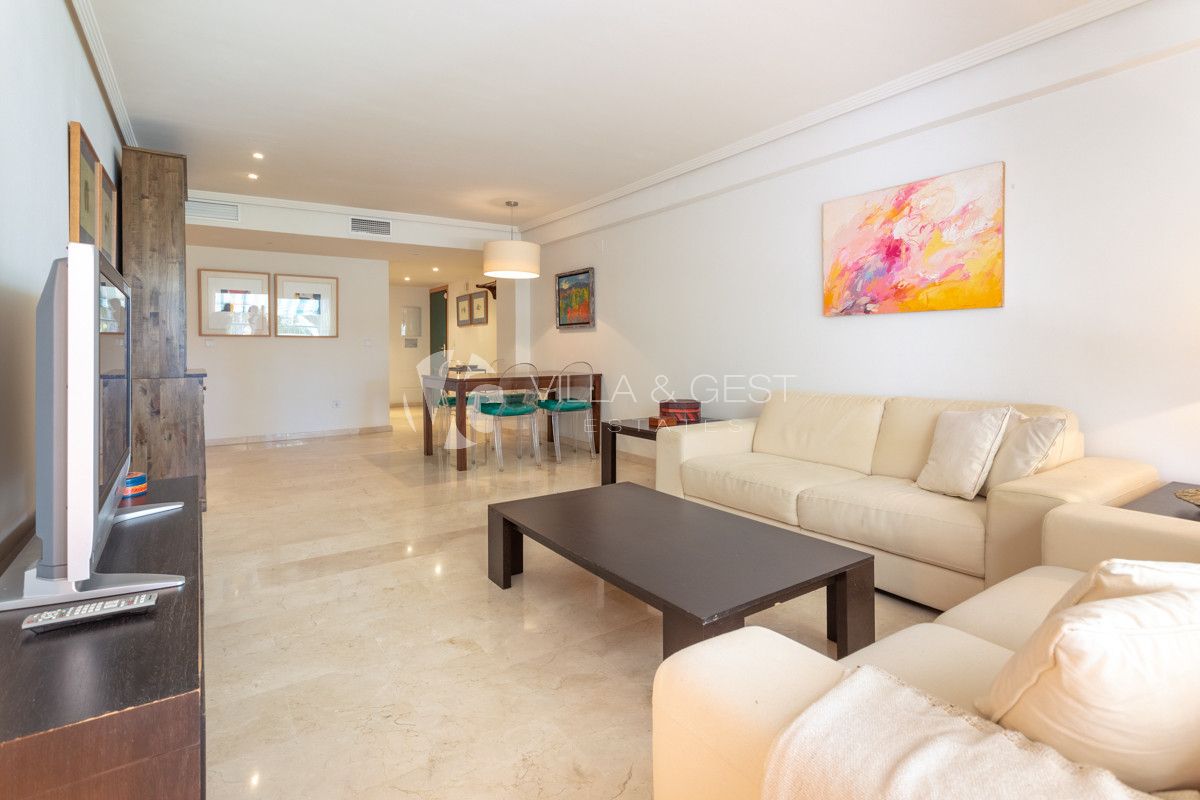 APARTMENT IN GUADALMINA BAJA