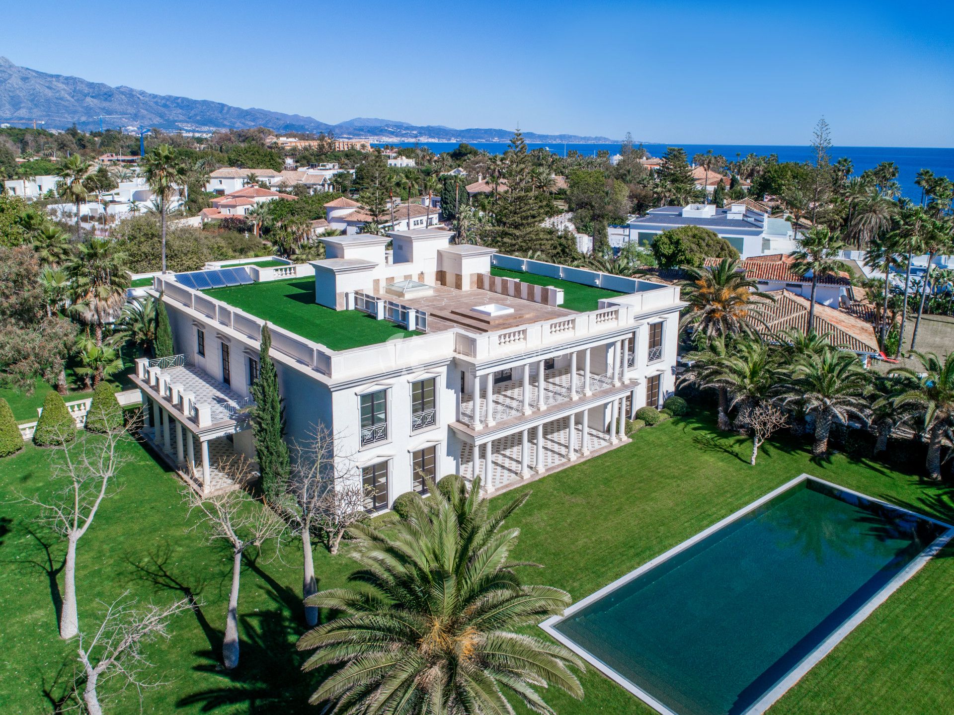 VILLA MIRAMAR PALACE BEACHFRONT IN GUADALMINA BAJA