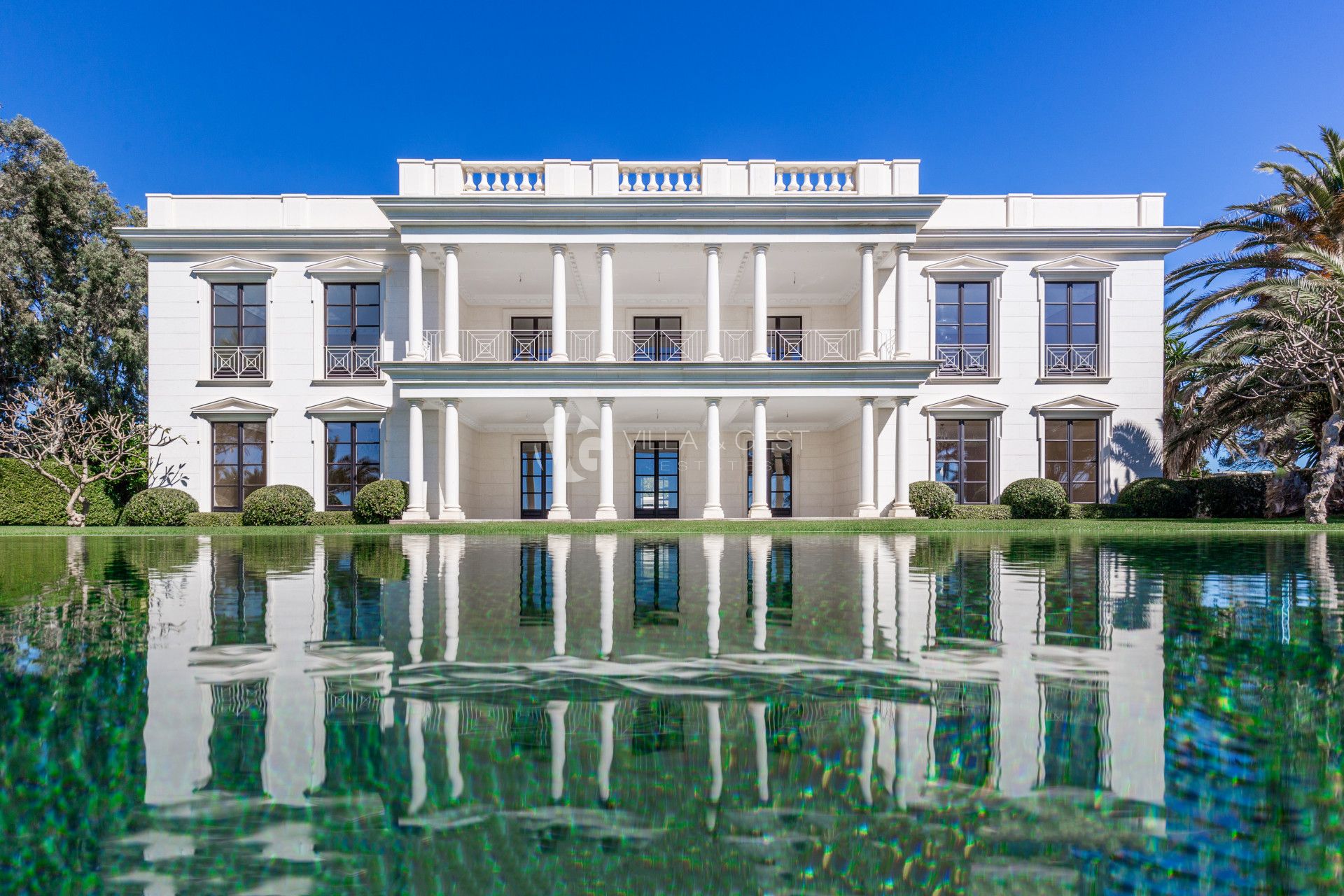 VILLA MIRAMAR PALACE BEACHFRONT IN GUADALMINA BAJA