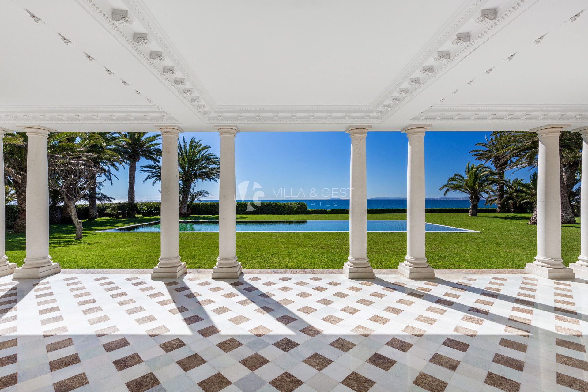 VILLA MIRAMAR PALACE BEACHFRONT IN GUADALMINA BAJA