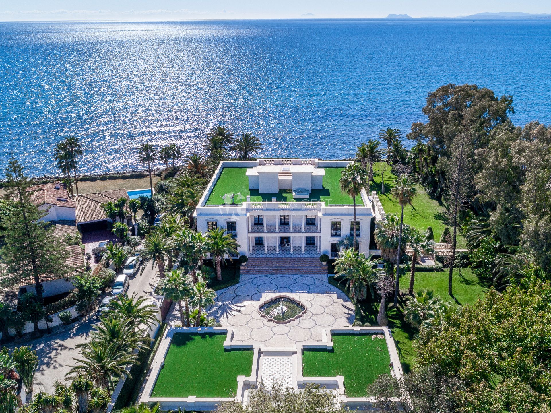 VILLA MIRAMAR PALACE BEACHFRONT IN GUADALMINA BAJA