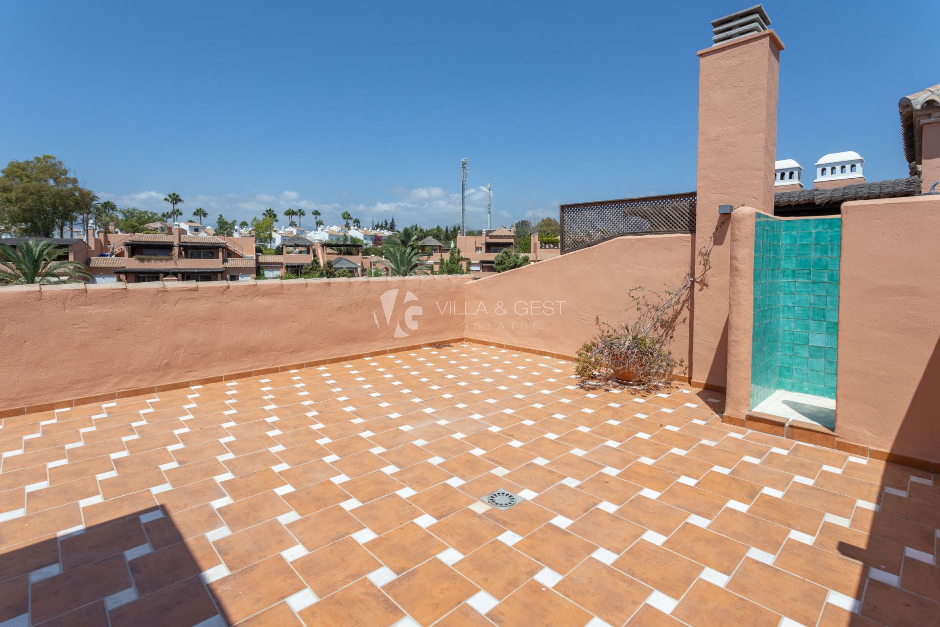 GORGEOUS DUPLEX PENTHOUSE IN GUALDAMINA BAJA