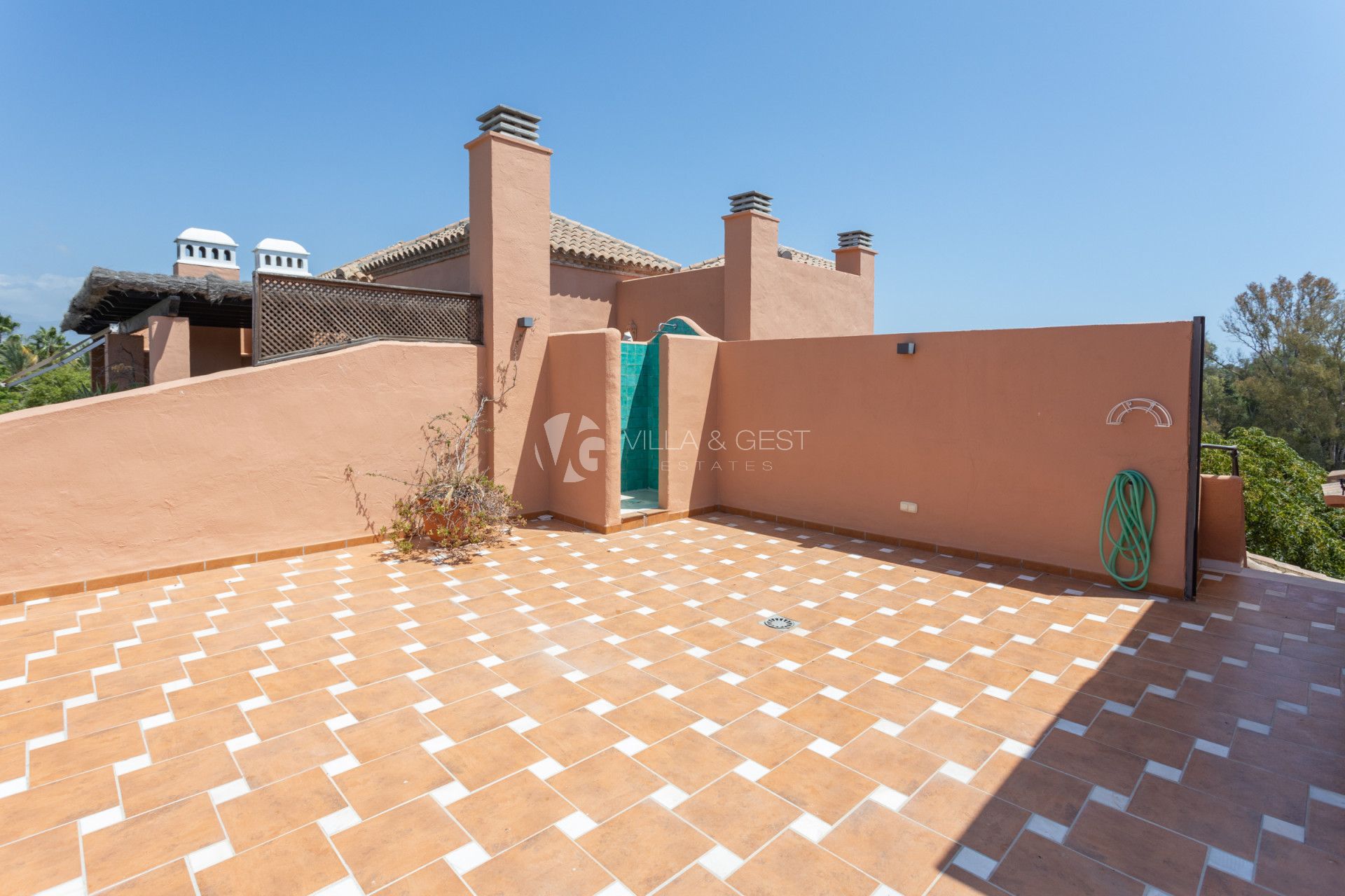 GORGEOUS DUPLEX PENTHOUSE IN GUALDAMINA BAJA