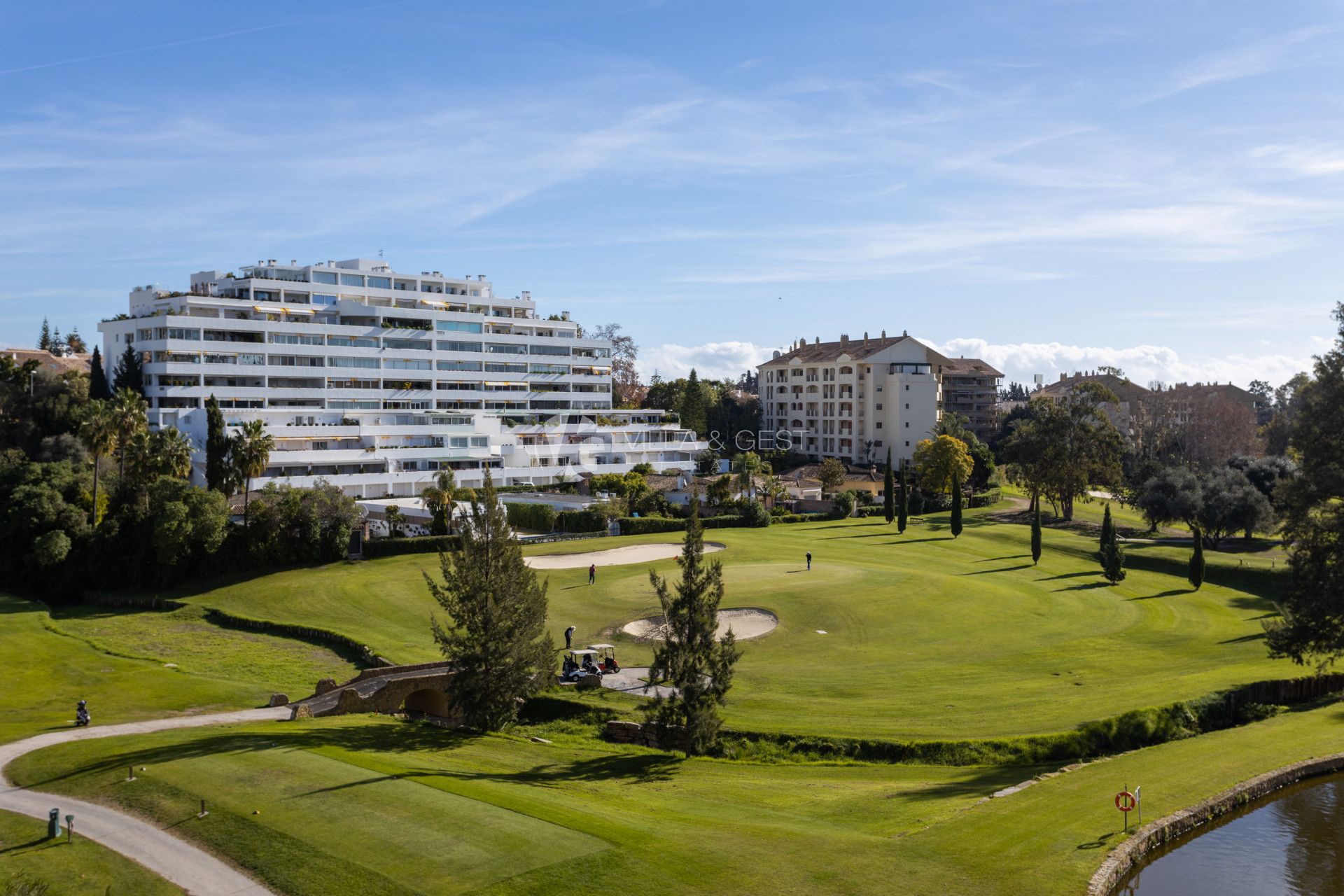 APARTAMENTO EN PRIMERA LÍNEA DE GOLF