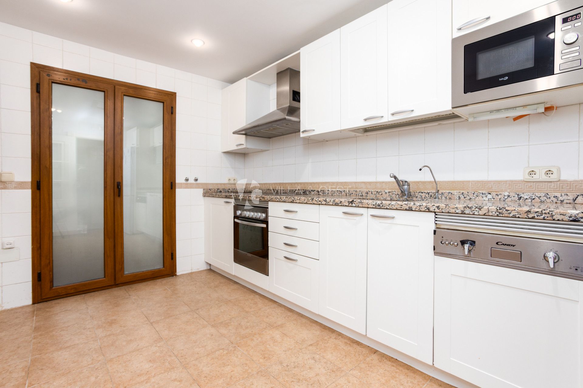 GROUND FLOOR APARTMENT IN GUADALMINA BAJA
