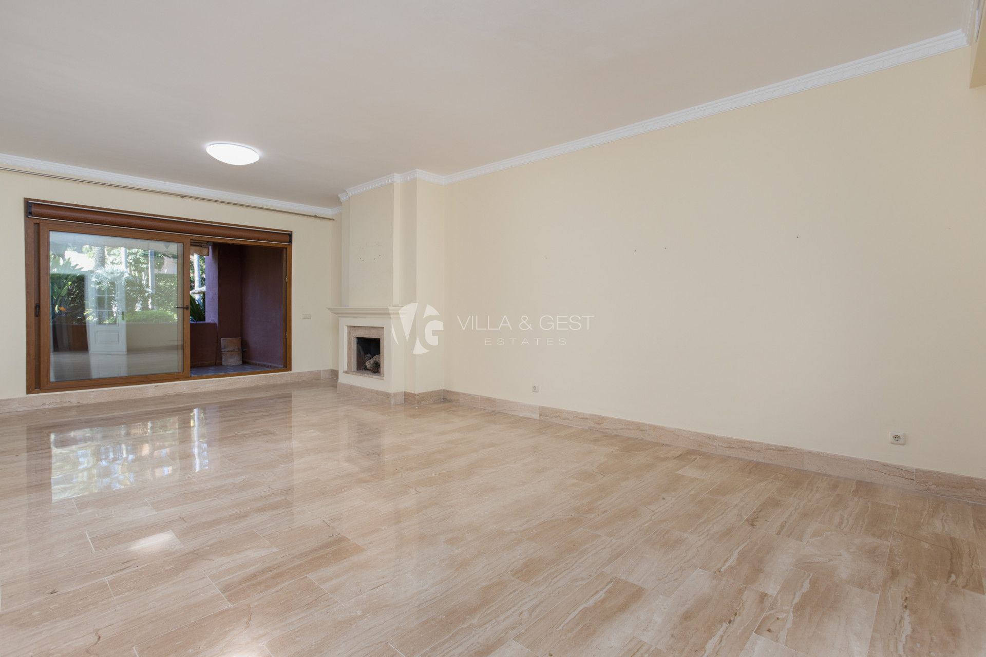 GROUND FLOOR APARTMENT IN GUADALMINA BAJA