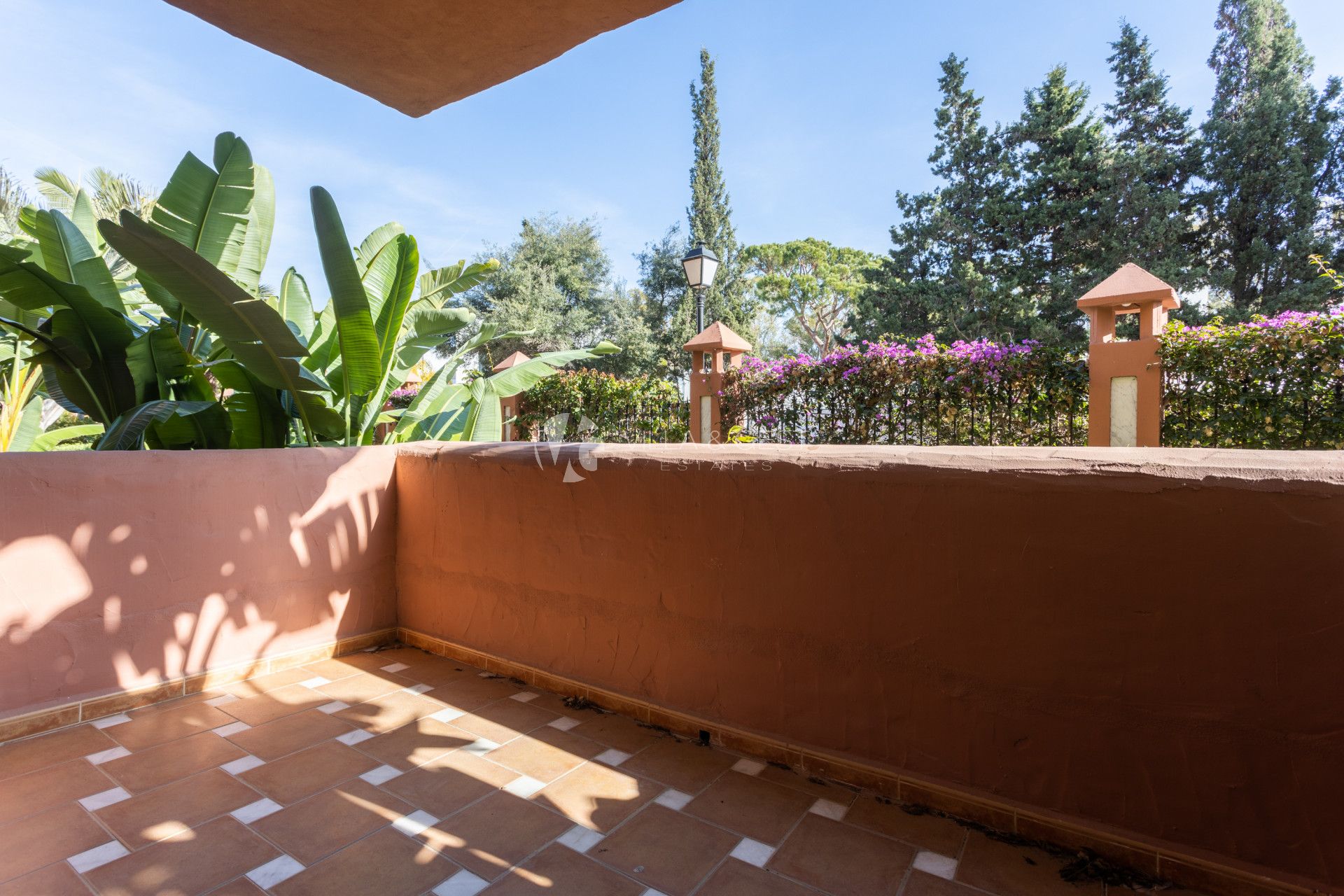 GROUND FLOOR APARTMENT IN GUADALMINA BAJA