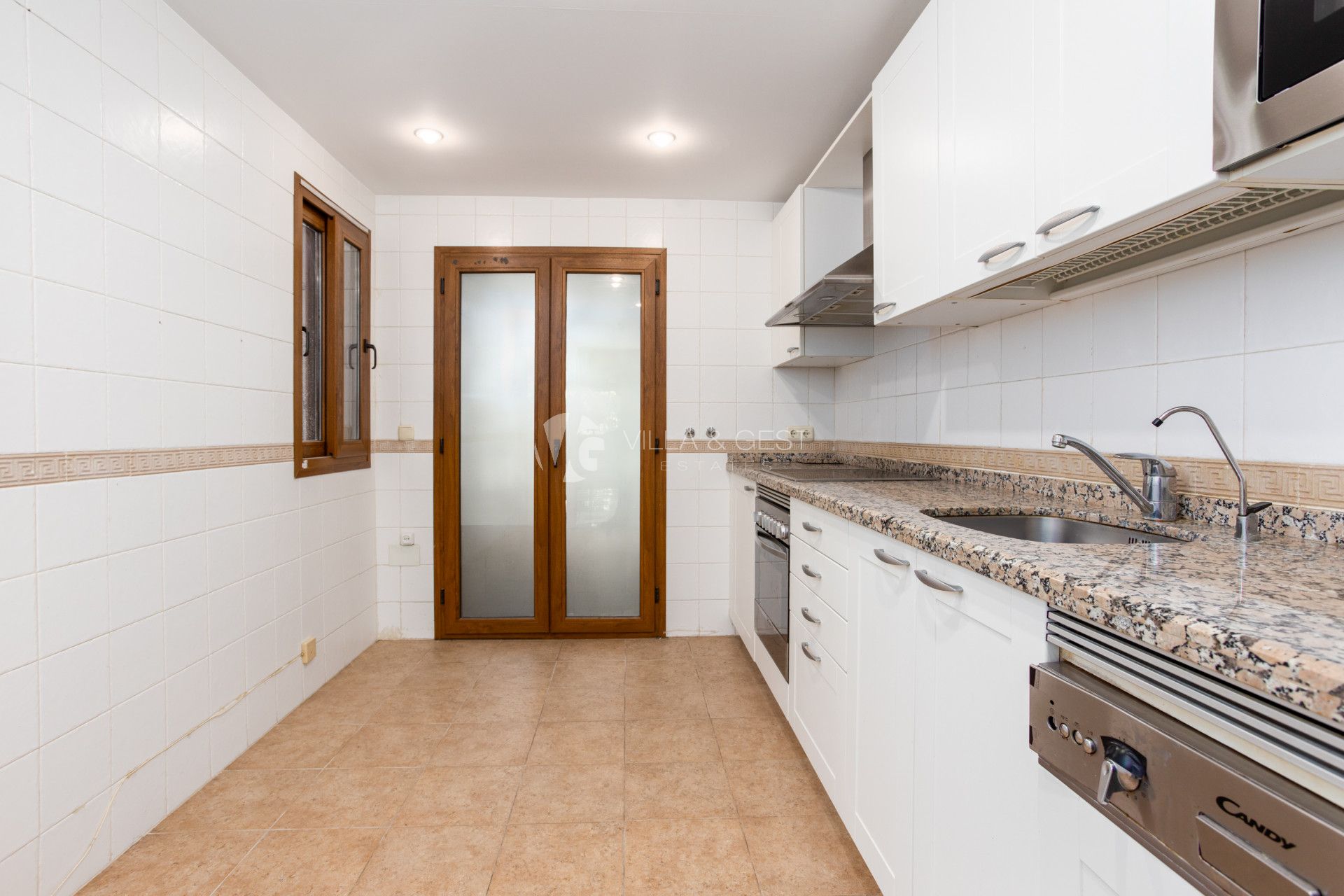 APARTAMENTO BAJO EN GUADALMINA BAJA