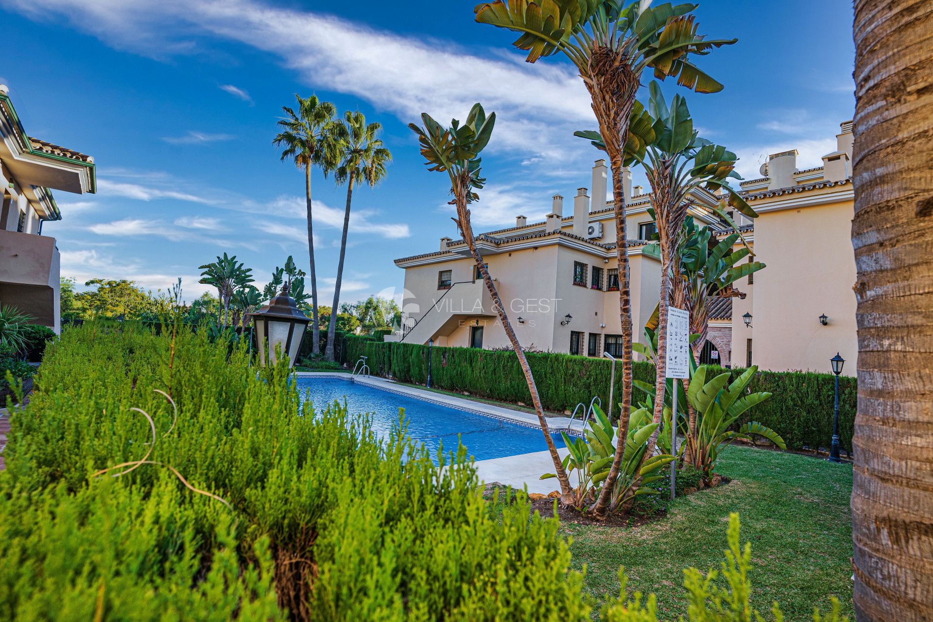 Estupendo bajo en lado playa en San Pedro de Alcantara, Marbella