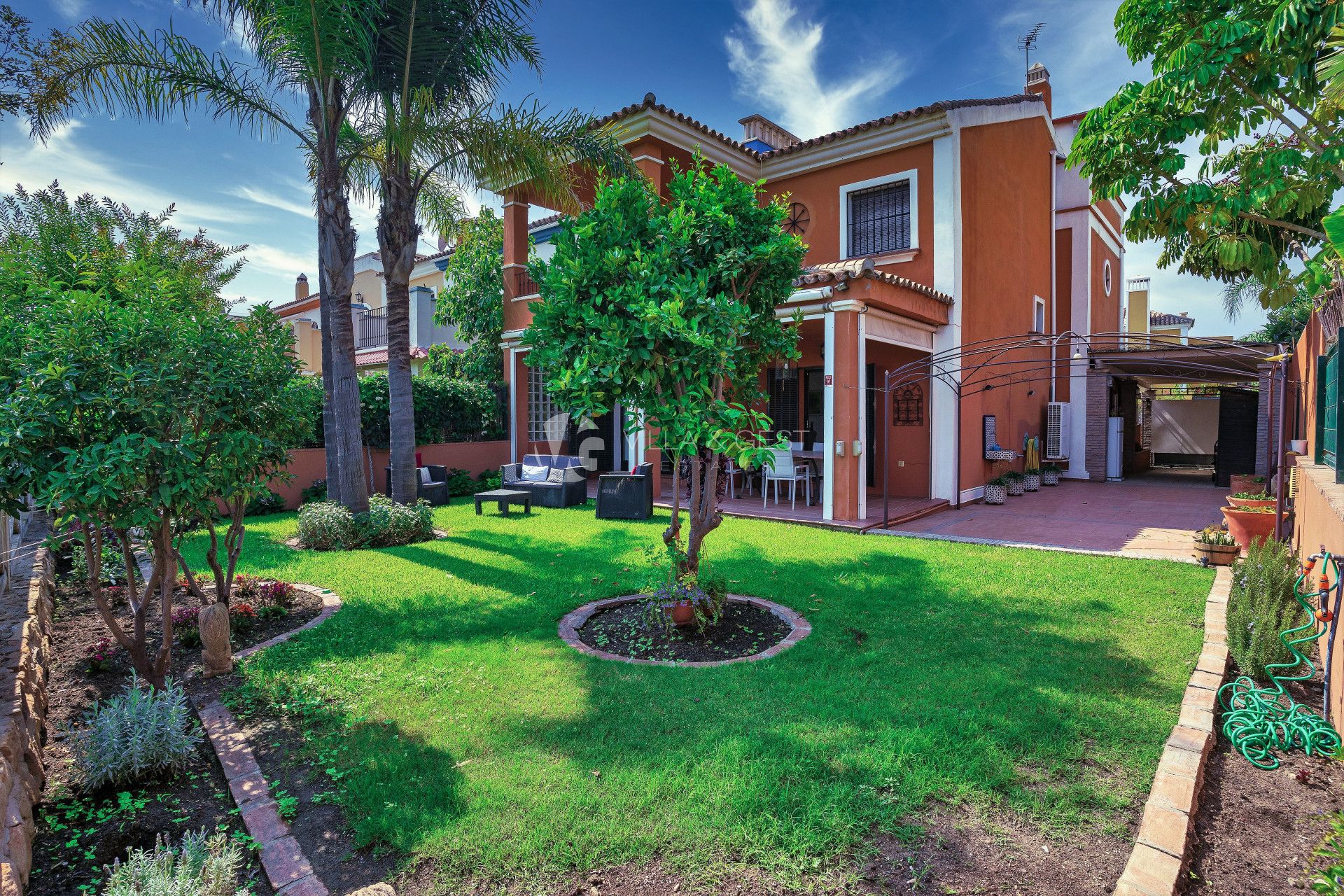 Corner townhouse Guadalmina Alta