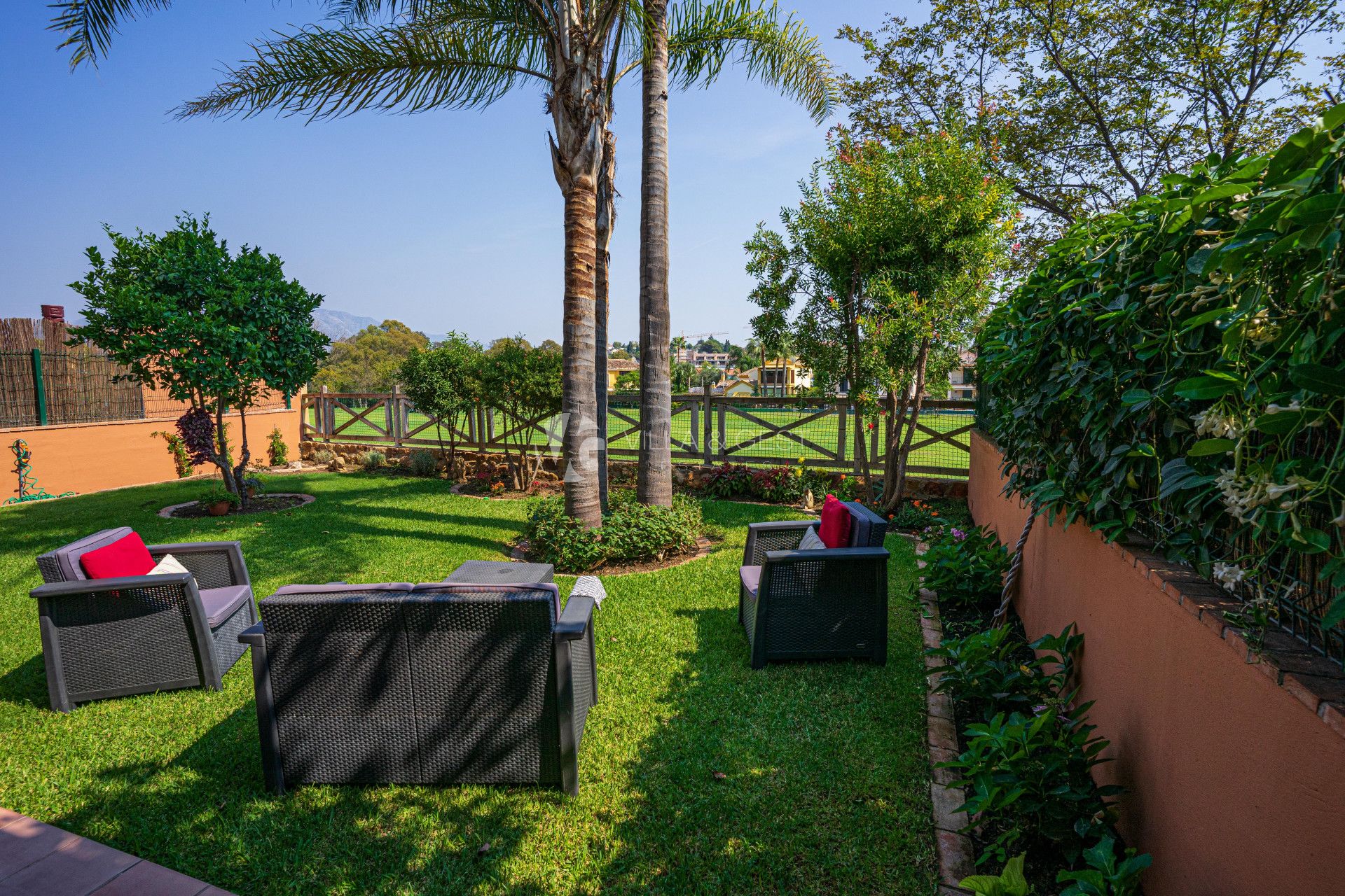 Corner townhouse Guadalmina Alta