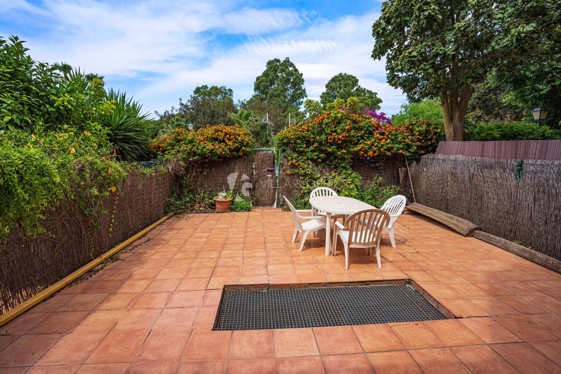 Bajo en Luna Blanca Golf, Atalaya-Estepona