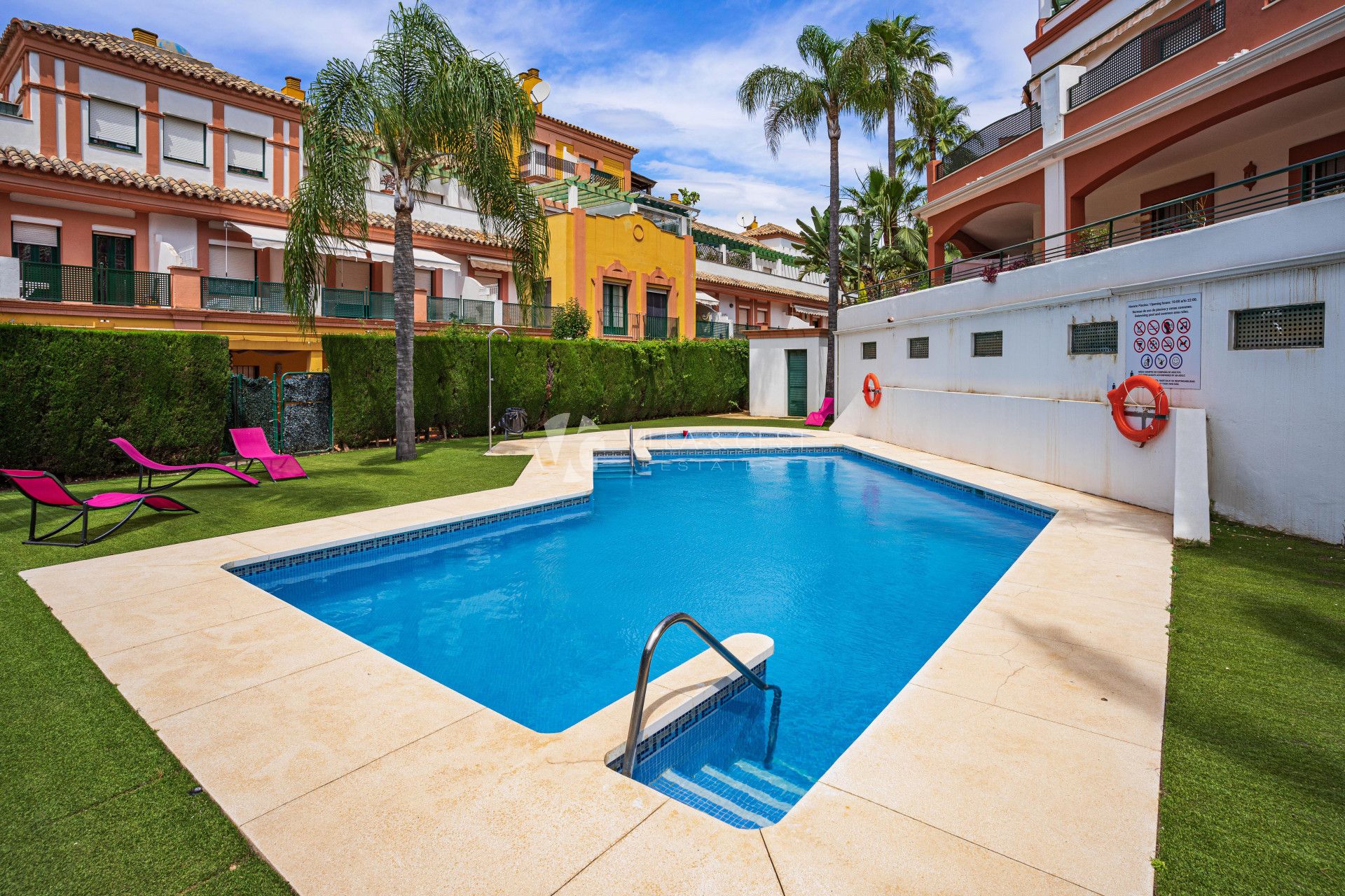 Bajo en Luna Blanca Golf, Atalaya-Estepona