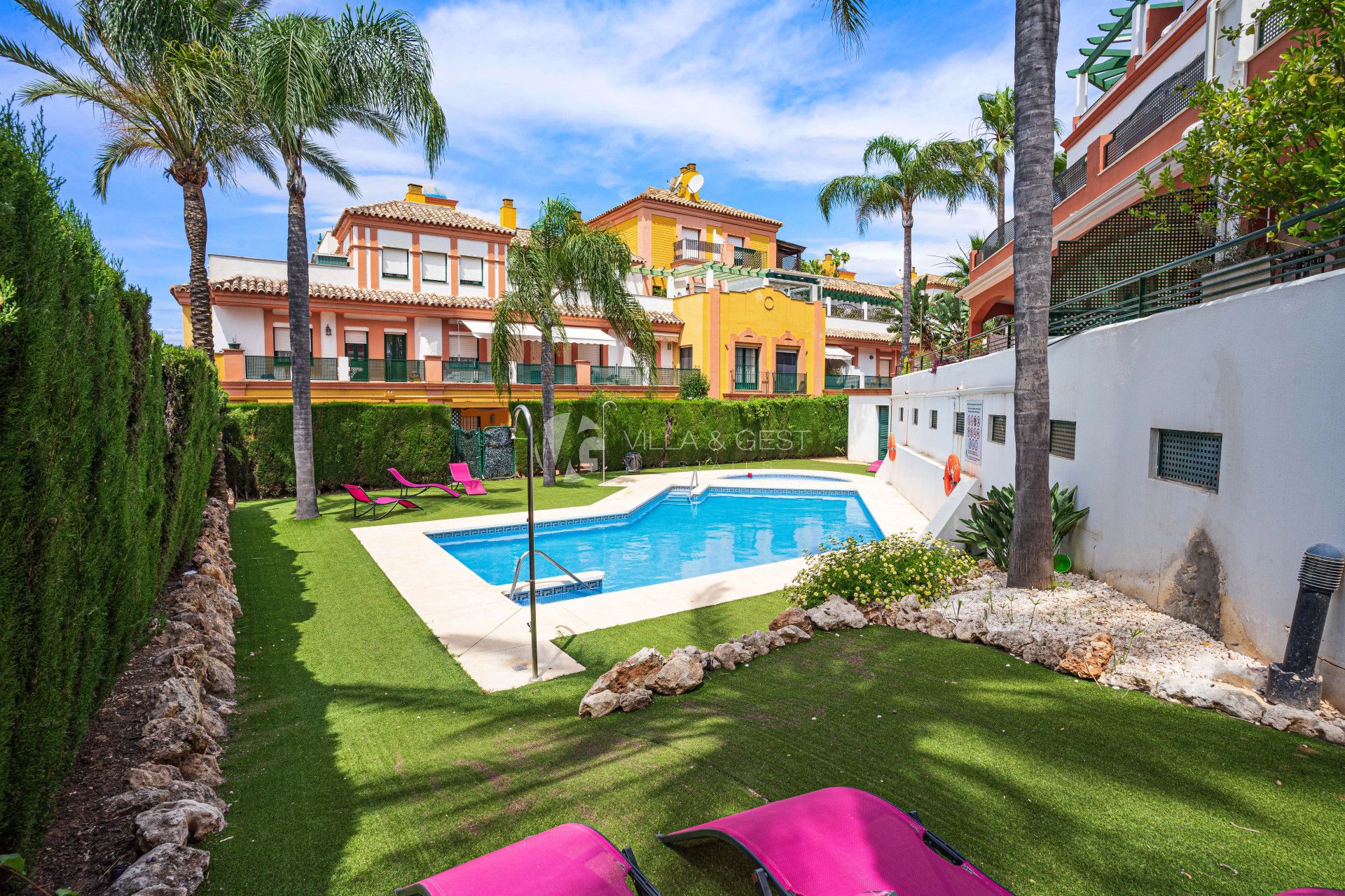 Bajo en Luna Blanca Golf, Atalaya-Estepona
