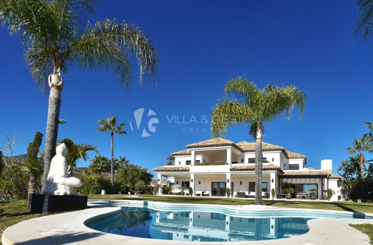 Magnifica villa contemporanea con vistas al mar