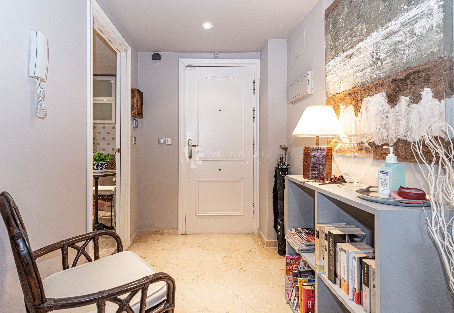 Apartamento en esquina Guadalmina Alta