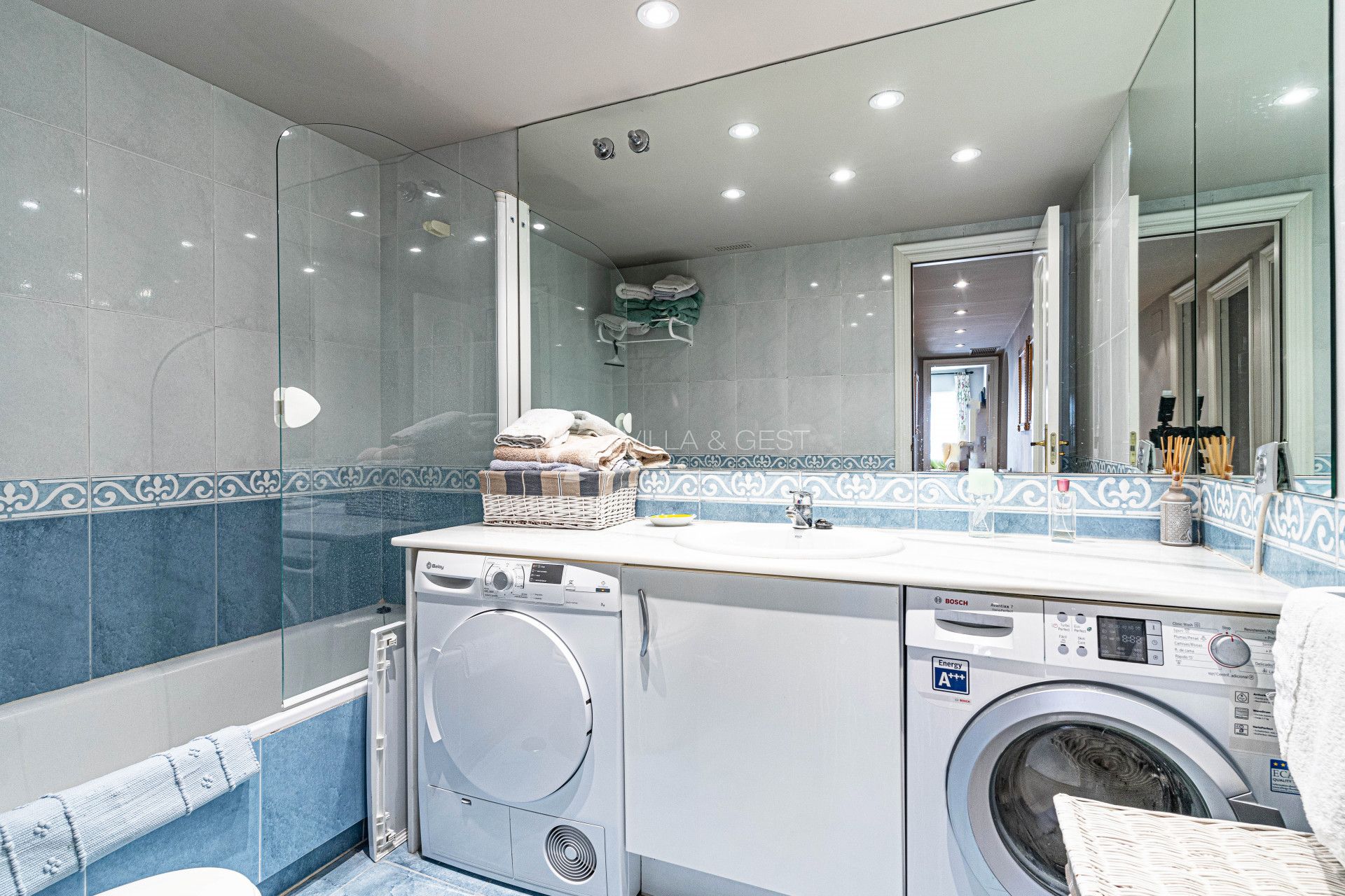 Apartamento en esquina Guadalmina Alta