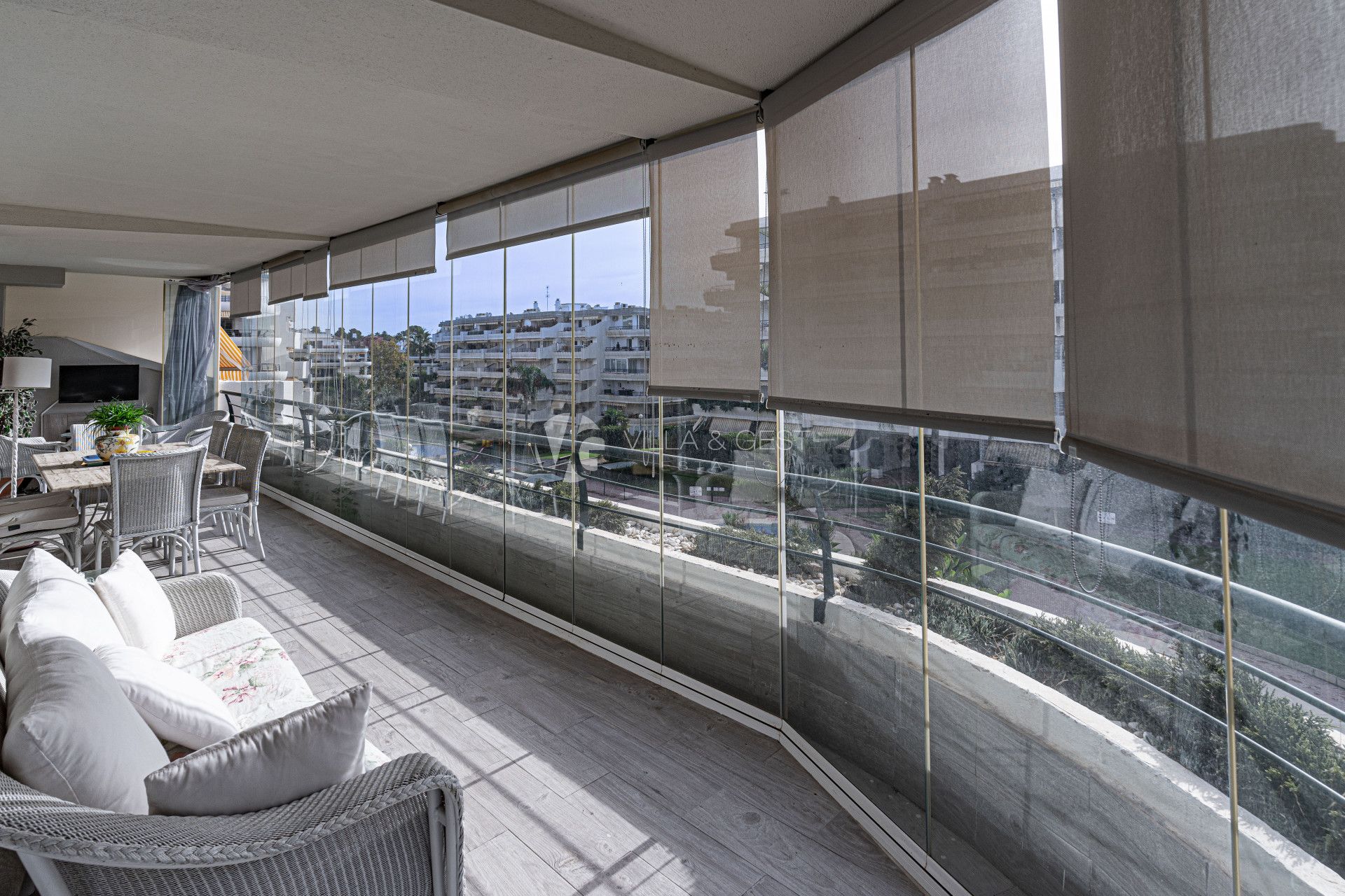 Apartamento en esquina Guadalmina Alta
