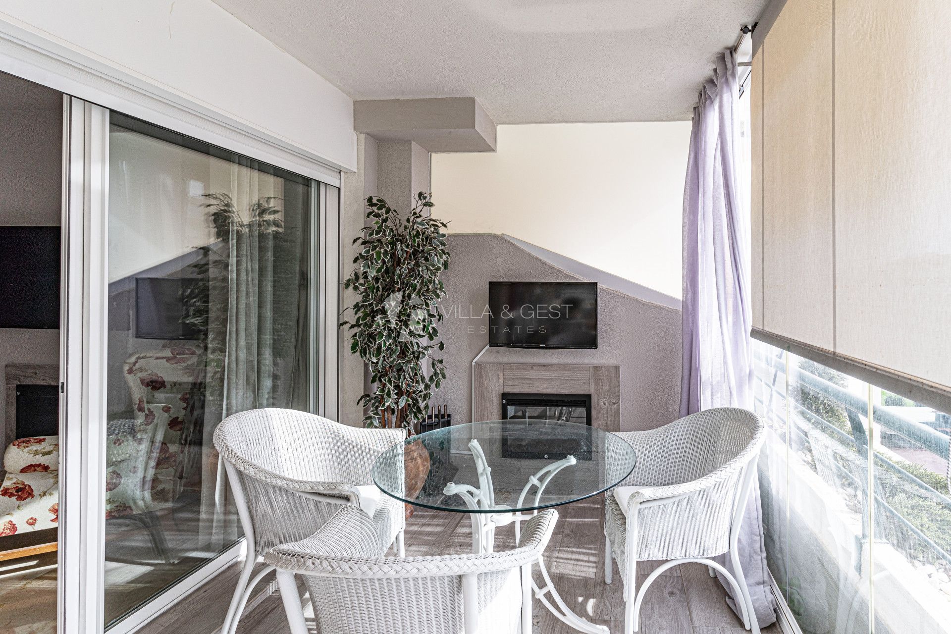 Apartamento en esquina Guadalmina Alta