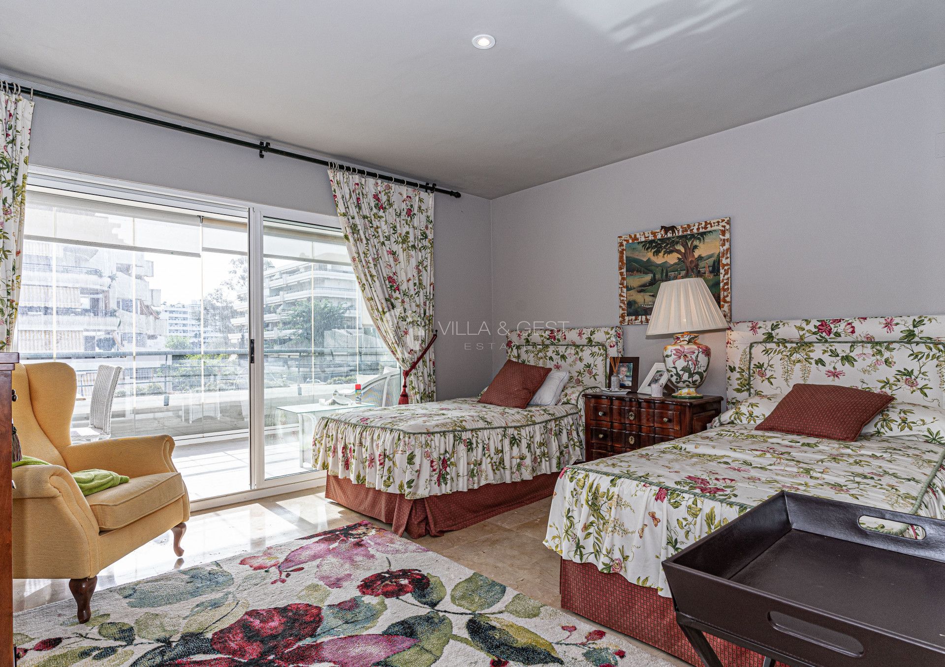 Apartamento en esquina Guadalmina Alta