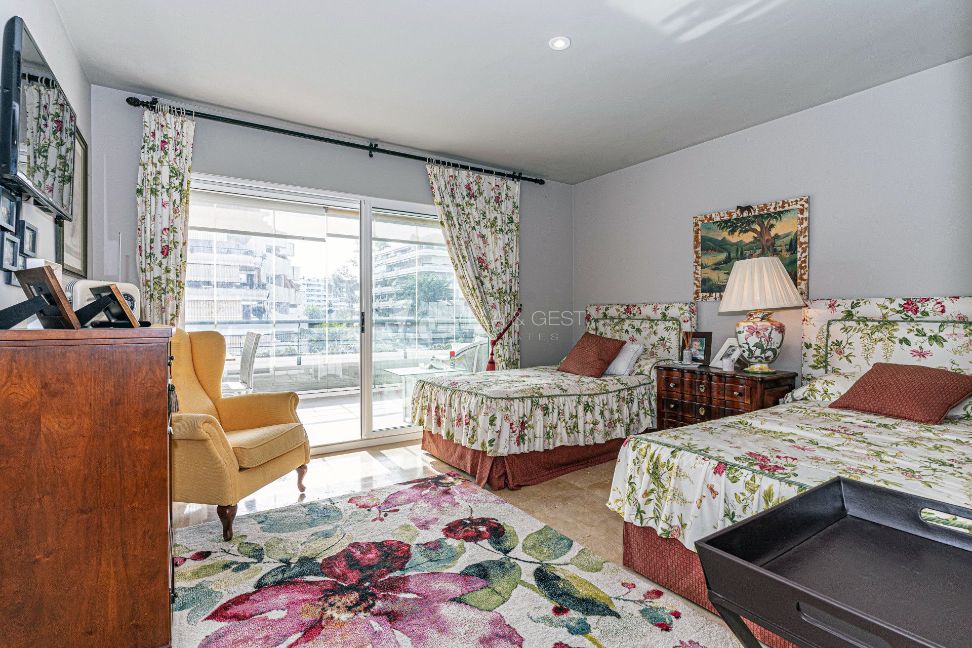 Apartamento en esquina Guadalmina Alta
