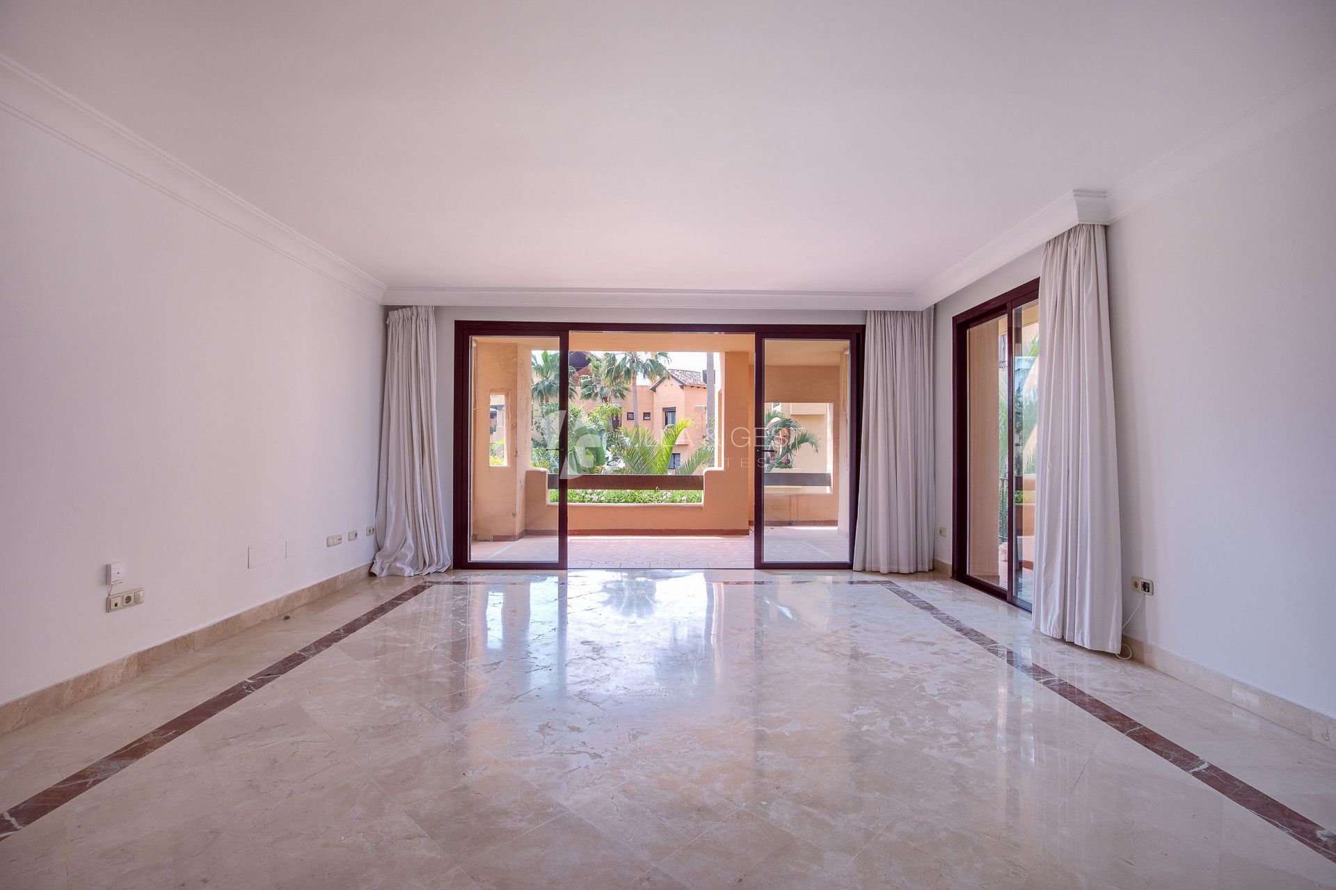 Apartamento en Urbanizacion primera linea de playa