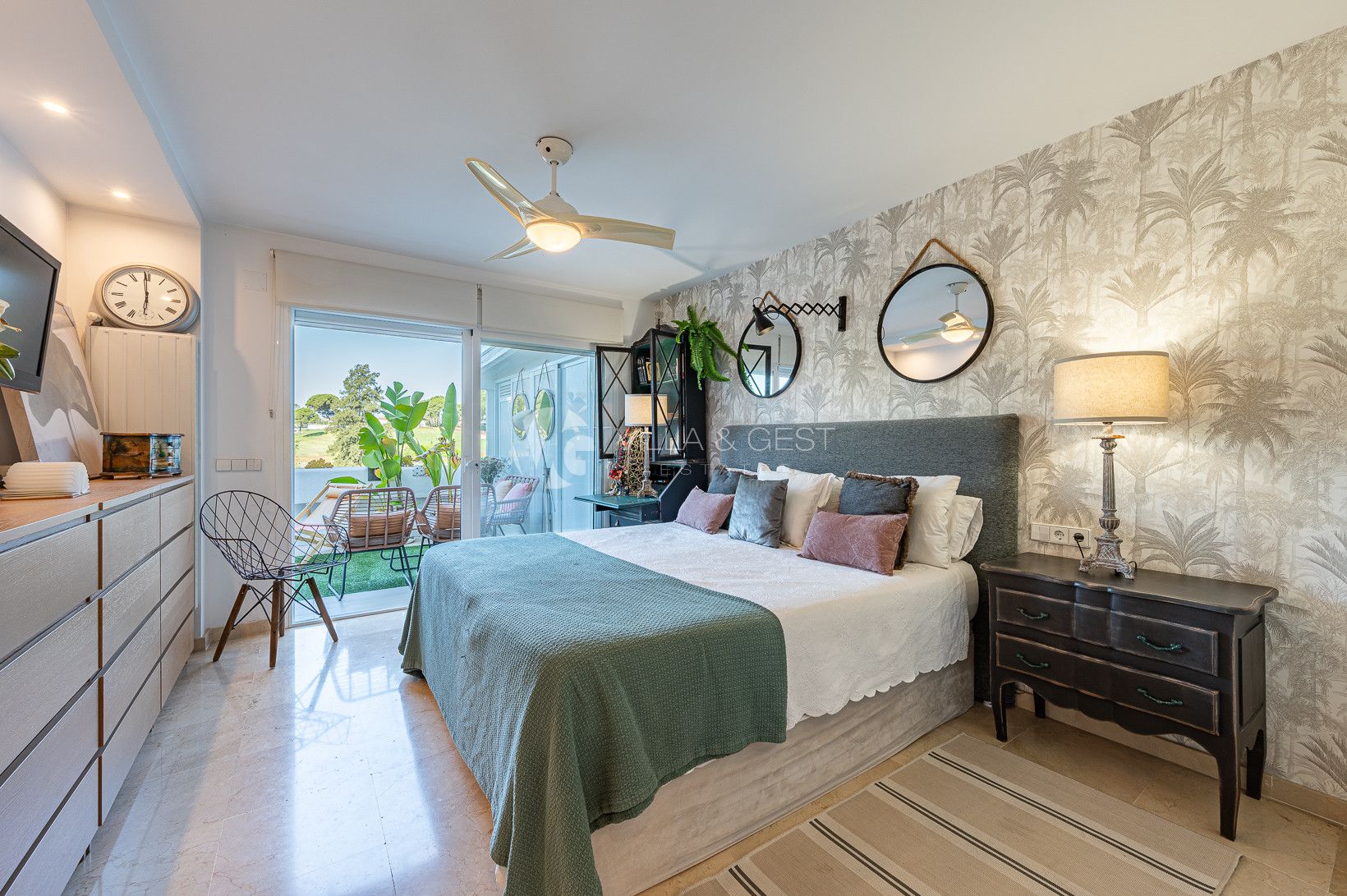 Apartment first line golf Guadalmina