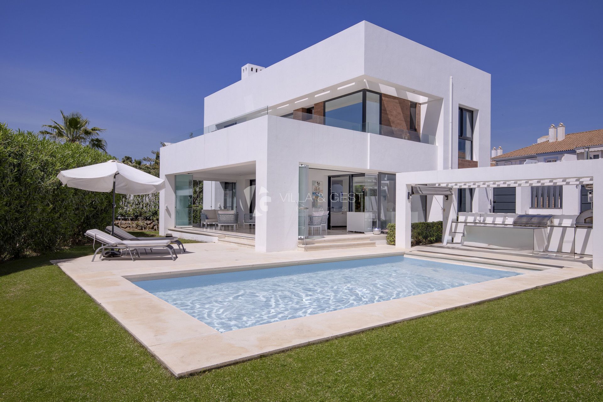 Very Private Contemporary Villa in the New Golden Mile with Sea Views