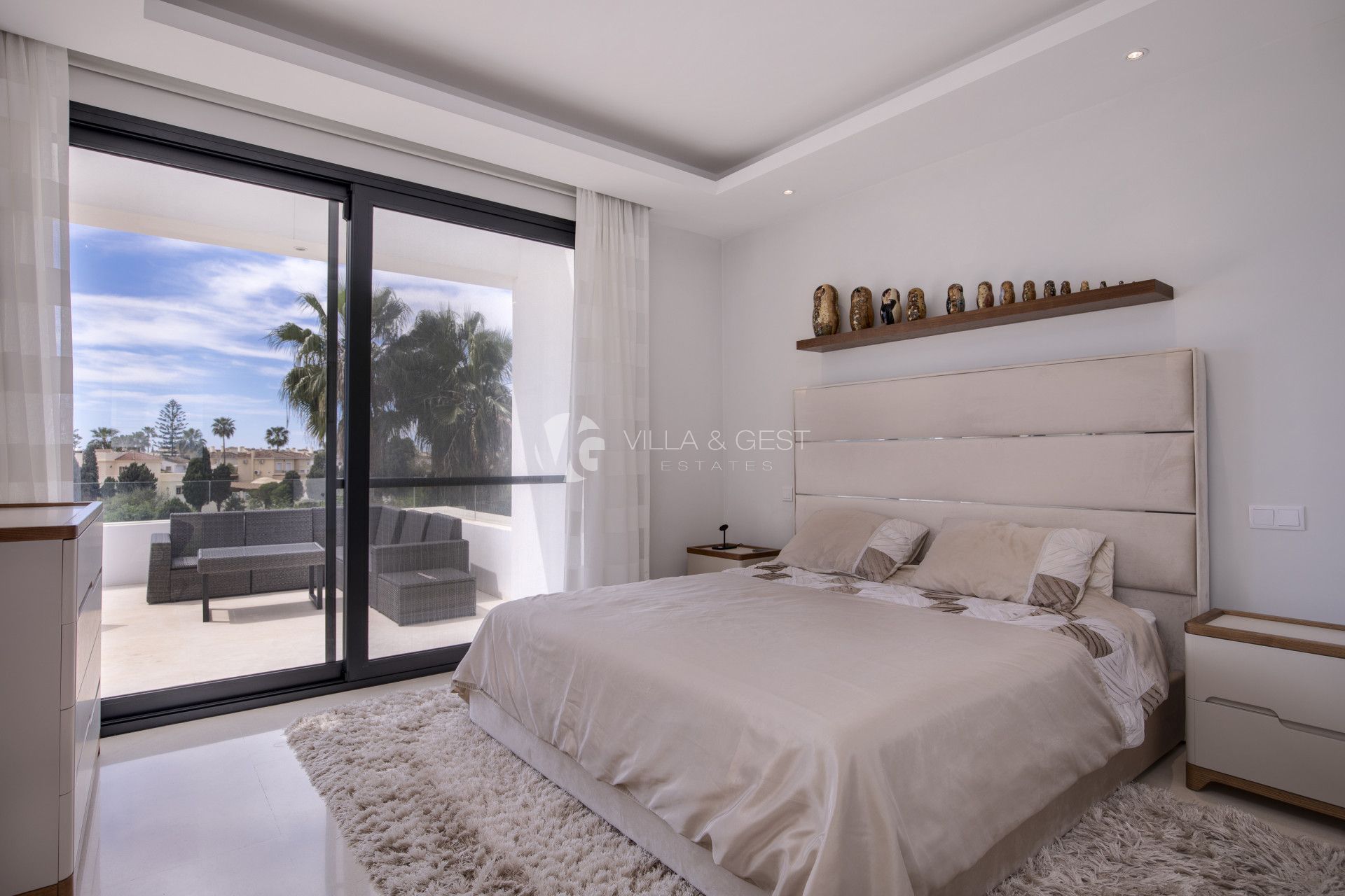 Very Private Contemporary Villa in the New Golden Mile with Sea Views