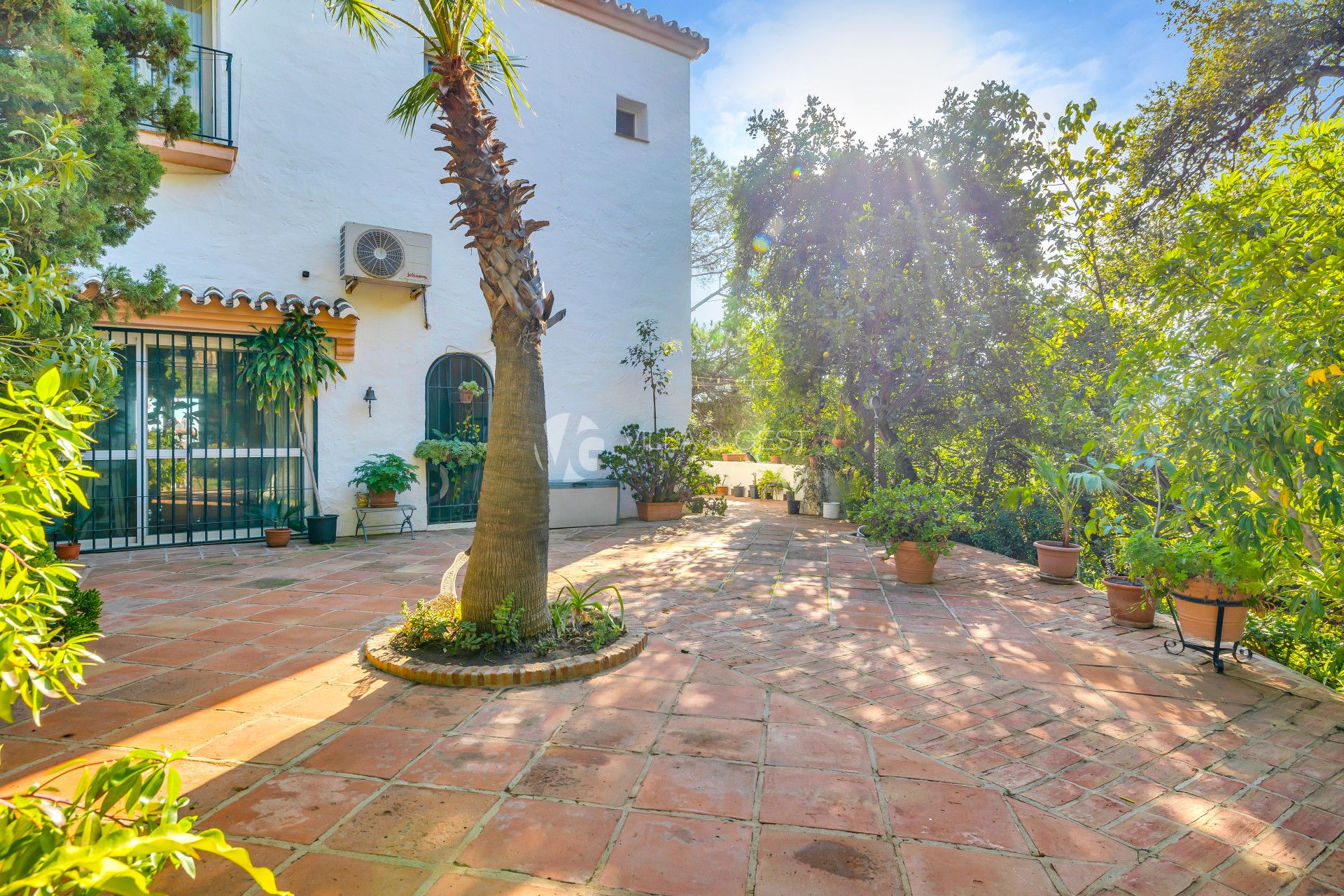 Finca Cortijo en Selwo, The New Golden Mile, con Espectaculares Vistas al Mar