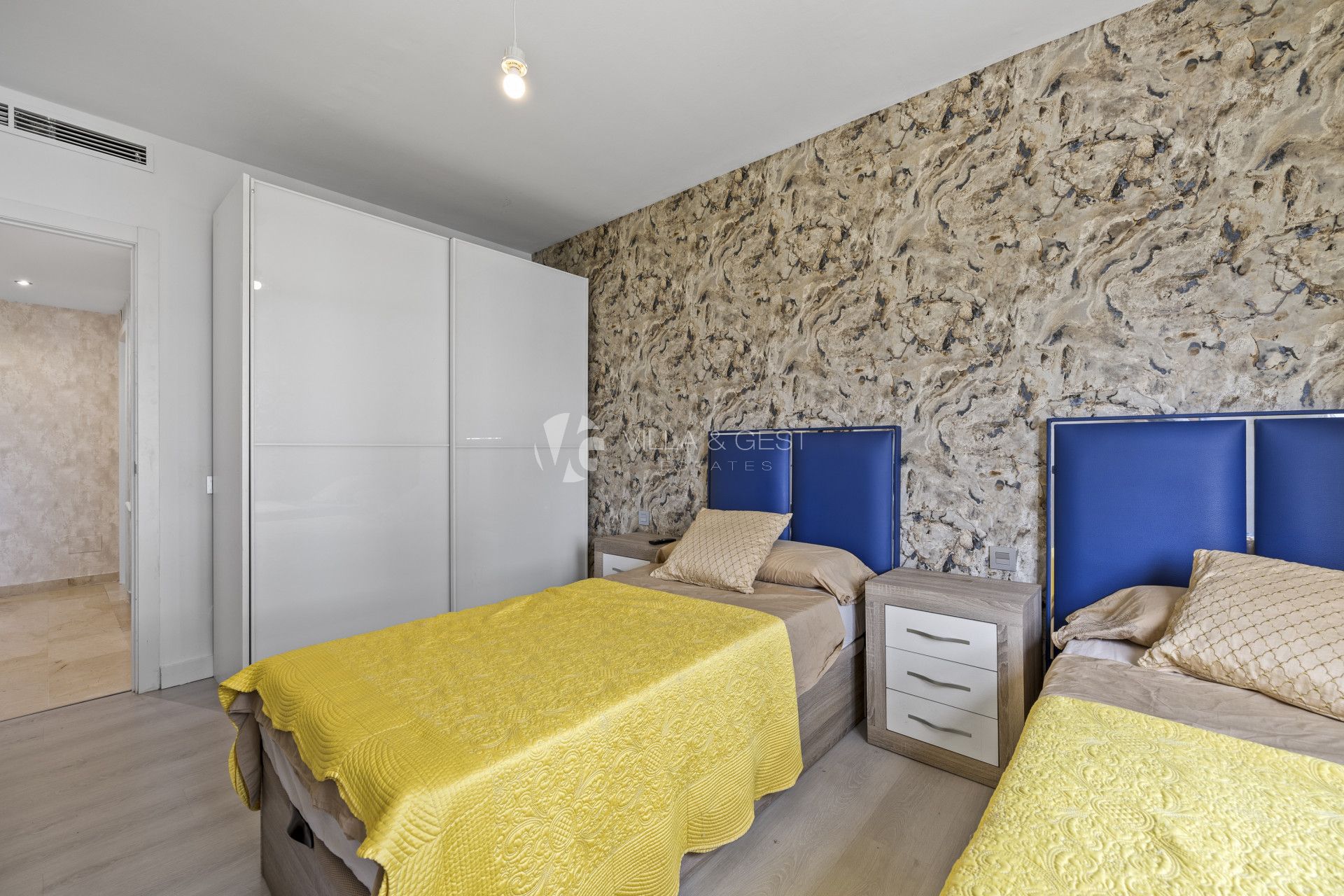 Spacious Reformed Townhouse in Bel-Air, in the New Golden Mile, Estepona