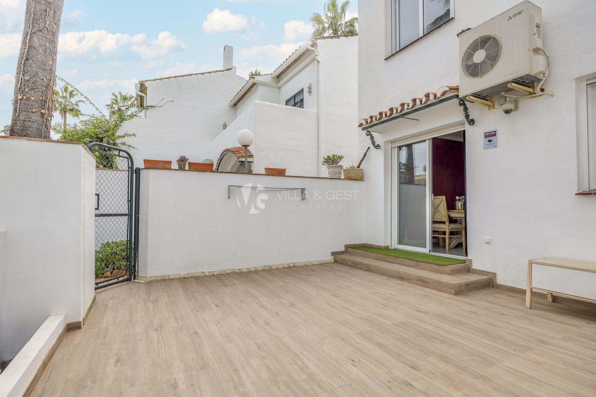 Spacious Reformed Townhouse in Bel-Air, in the New Golden Mile, Estepona