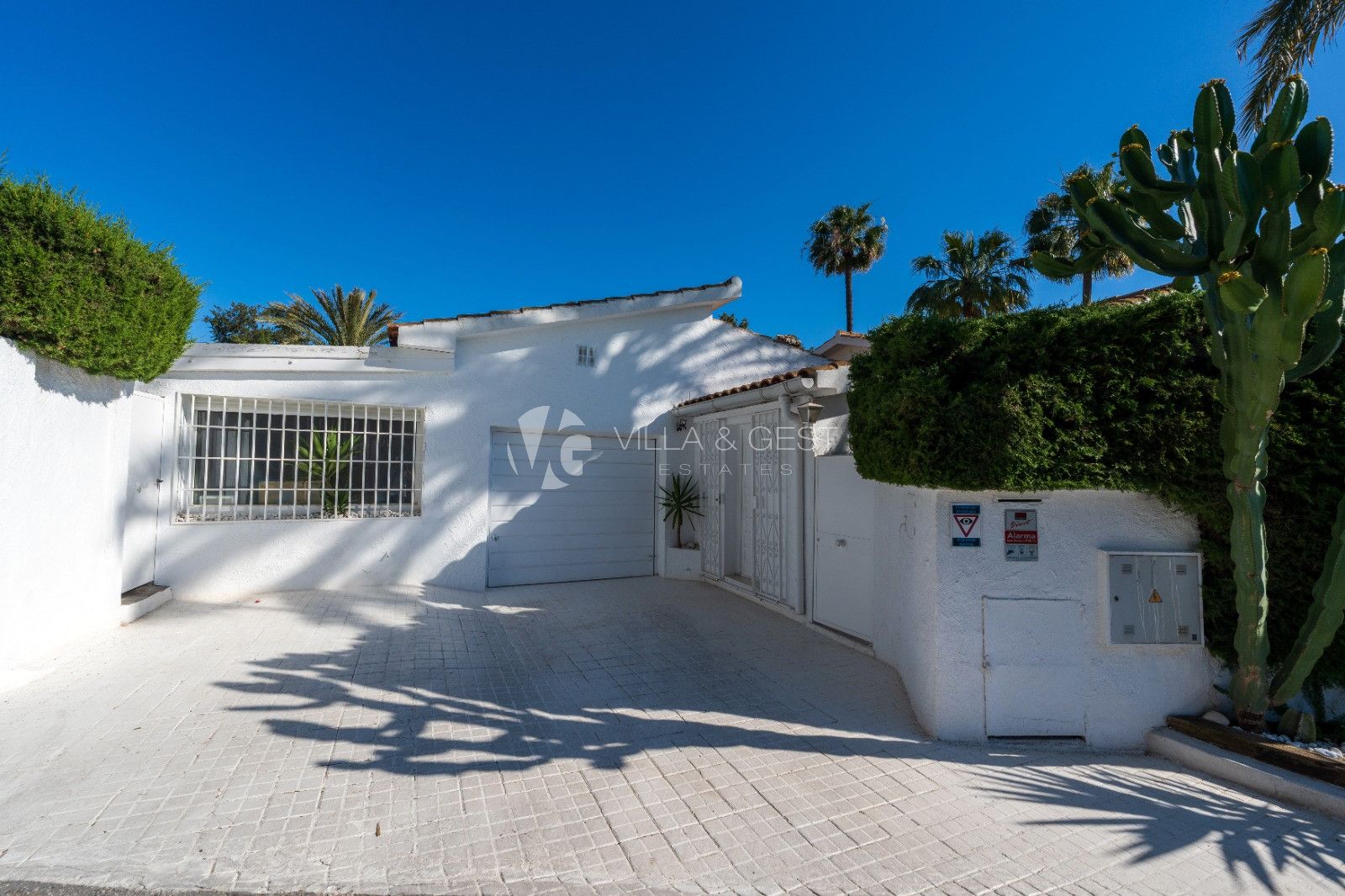 Wonderful Mediterranean-style villa in Guadalmina Alta