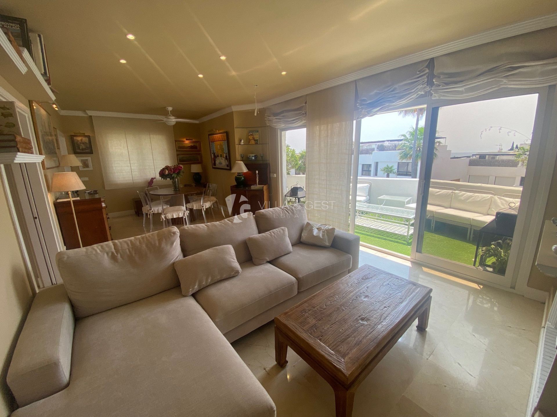 Exclusivo Apartamento de 3 Dormitorios en Marbella Golden Mile con Vistas y Excelente Ubicación