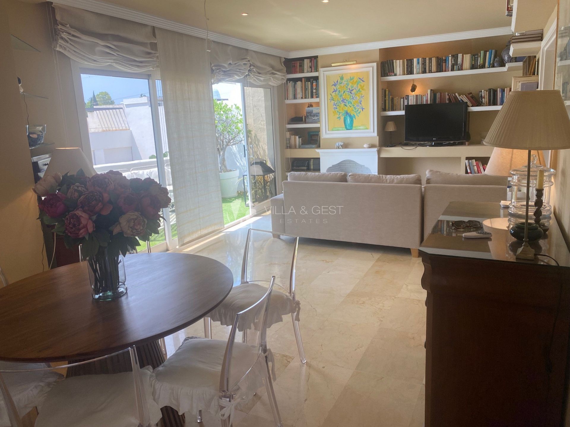 Exclusivo Apartamento de 3 Dormitorios en Marbella Golden Mile con Vistas y Excelente Ubicación