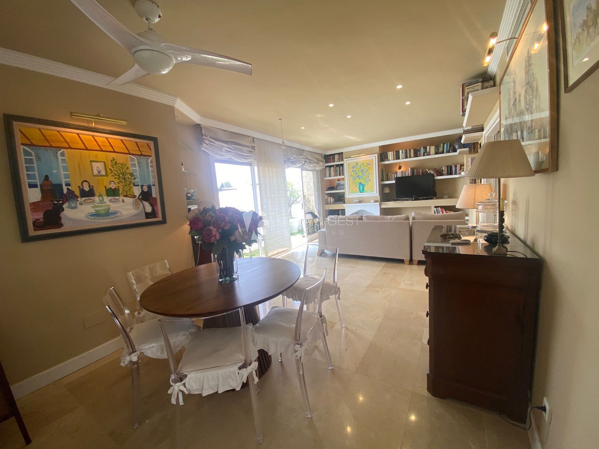 Exclusivo Apartamento de 3 Dormitorios en Marbella Golden Mile con Vistas y Excelente Ubicación