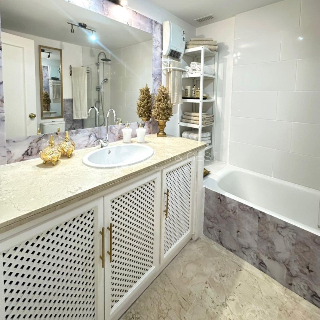 Apartment in Guadalmina Alta in a charming complex
