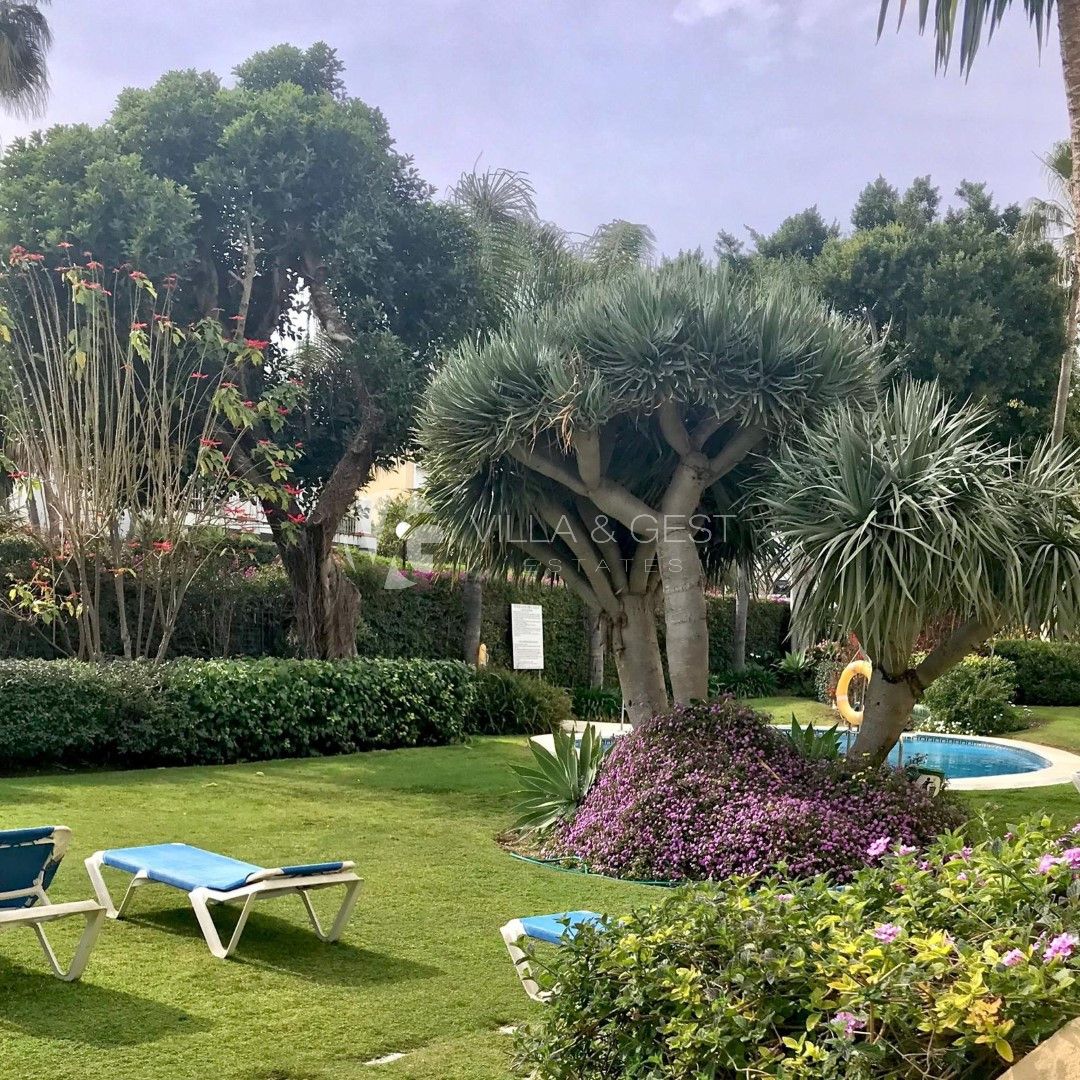 Apartment in Guadalmina Alta in a charming complex