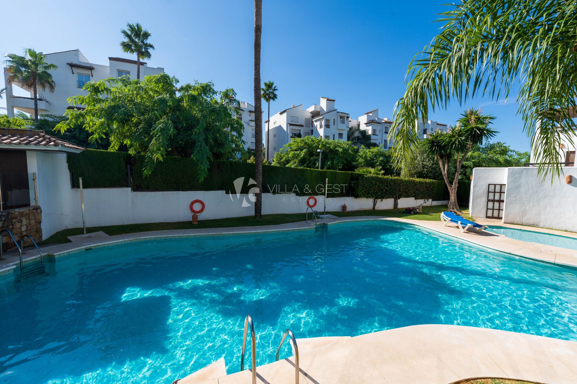 Estupendo apartamento en planta baja cerca de la playa en la nueva Milla de Oro.