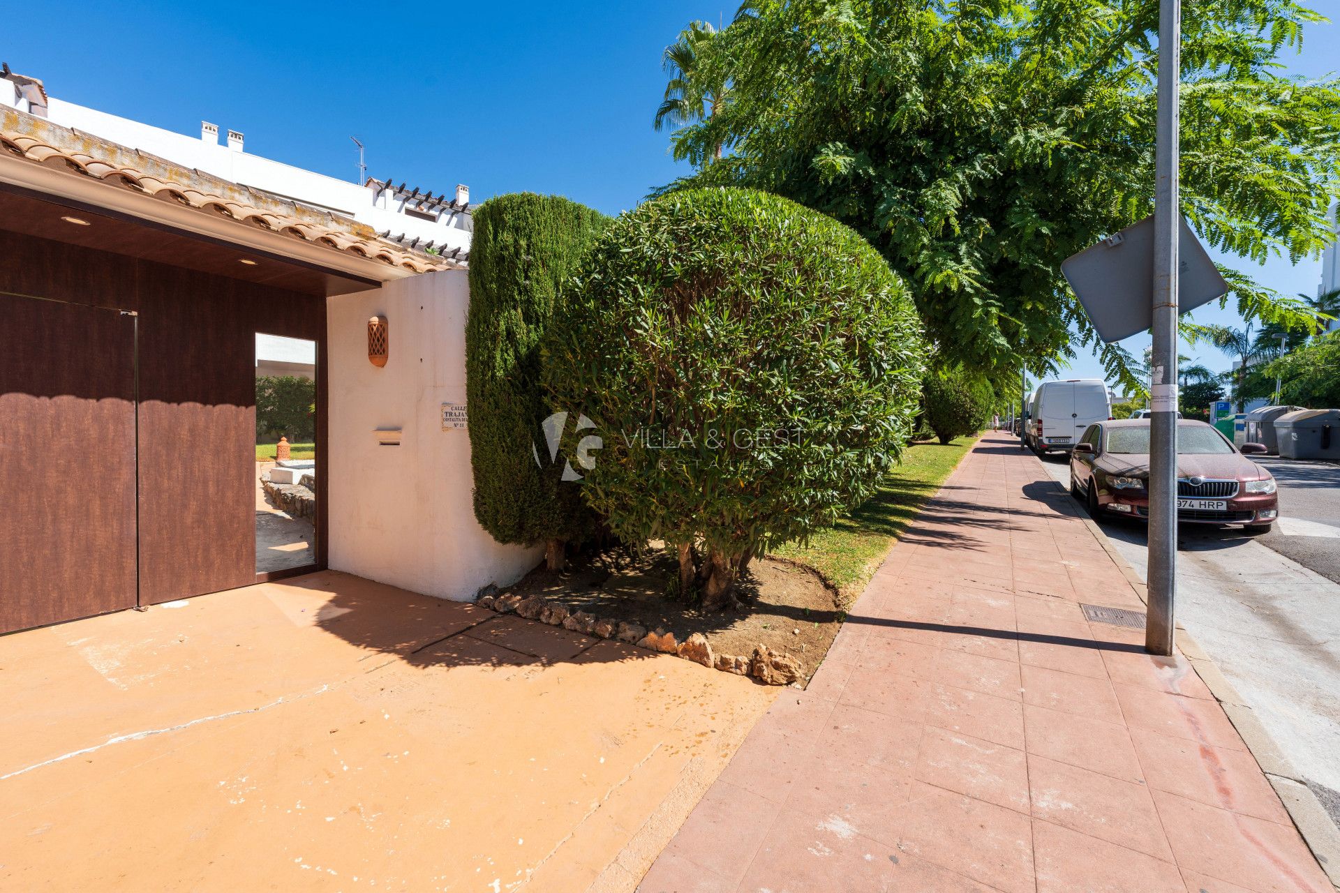 Estupendo apartamento en planta baja cerca de la playa en la nueva Milla de Oro.